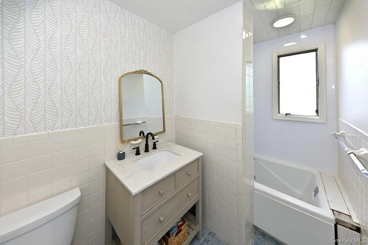 43 Sutin Place, Ramapo, NY, 4 Bedrooms Bedrooms, 9 Rooms Rooms,2 BathroomsBathrooms,Residential,For Rent,Sutin,0,1023949 43 Sutin Place, Ramapo, NY, 4 Bedrooms Bedrooms, 9 Rooms Rooms,2 BathroomsBathrooms,Residential,For Rent,Sutin,0,1023949