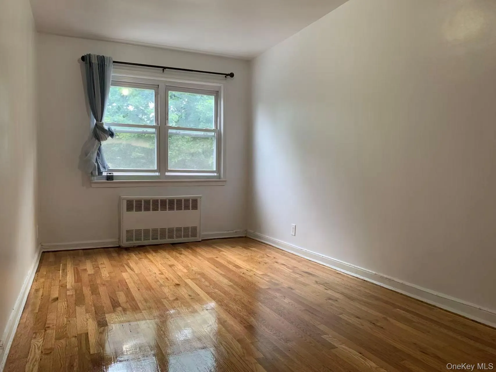 32-39 55th Street, New York, NY, 2 Bedrooms Bedrooms, 5 Rooms Rooms,1 BathroomBathrooms,Residential Lease,For Rent,55th,0,1023956 32-39 55th Street, New York, NY, 2 Bedrooms Bedrooms, 5 Rooms Rooms,1 BathroomBathrooms,Residential Lease,For Rent,55th,0,1023956