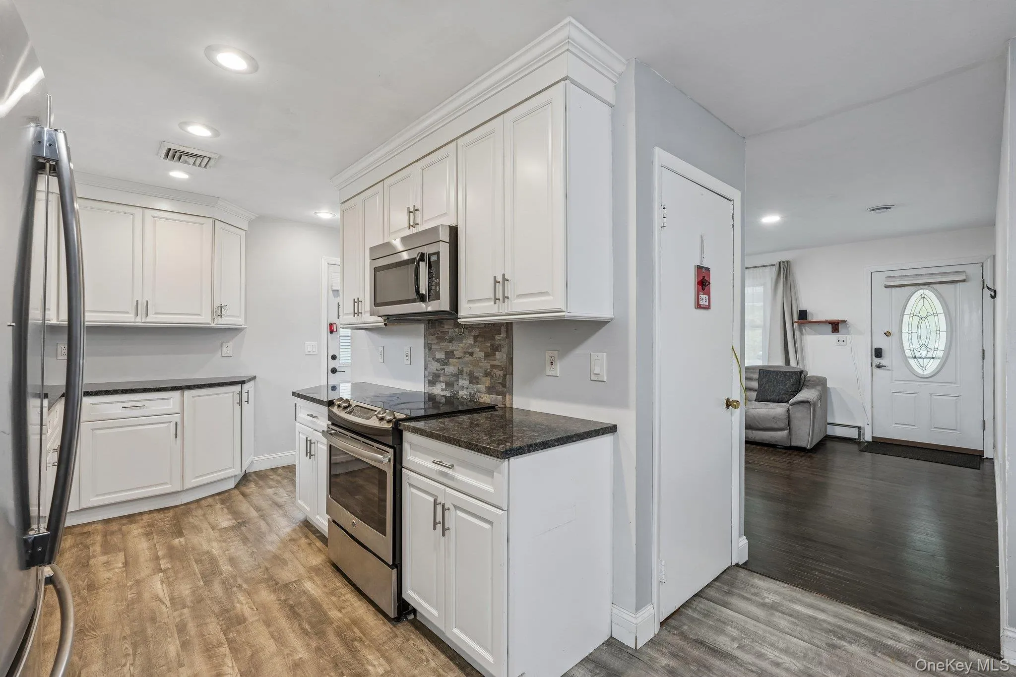 849 Warren Avenue, Mount Pleasant, NY, 3 Bedrooms Bedrooms, 5 Rooms Rooms,1 BathroomBathrooms,Residential,For Rent,Warren,0,1023960 849 Warren Avenue, Mount Pleasant, NY, 3 Bedrooms Bedrooms, 5 Rooms Rooms,1 BathroomBathrooms,Residential,For Rent,Warren,0,1023960