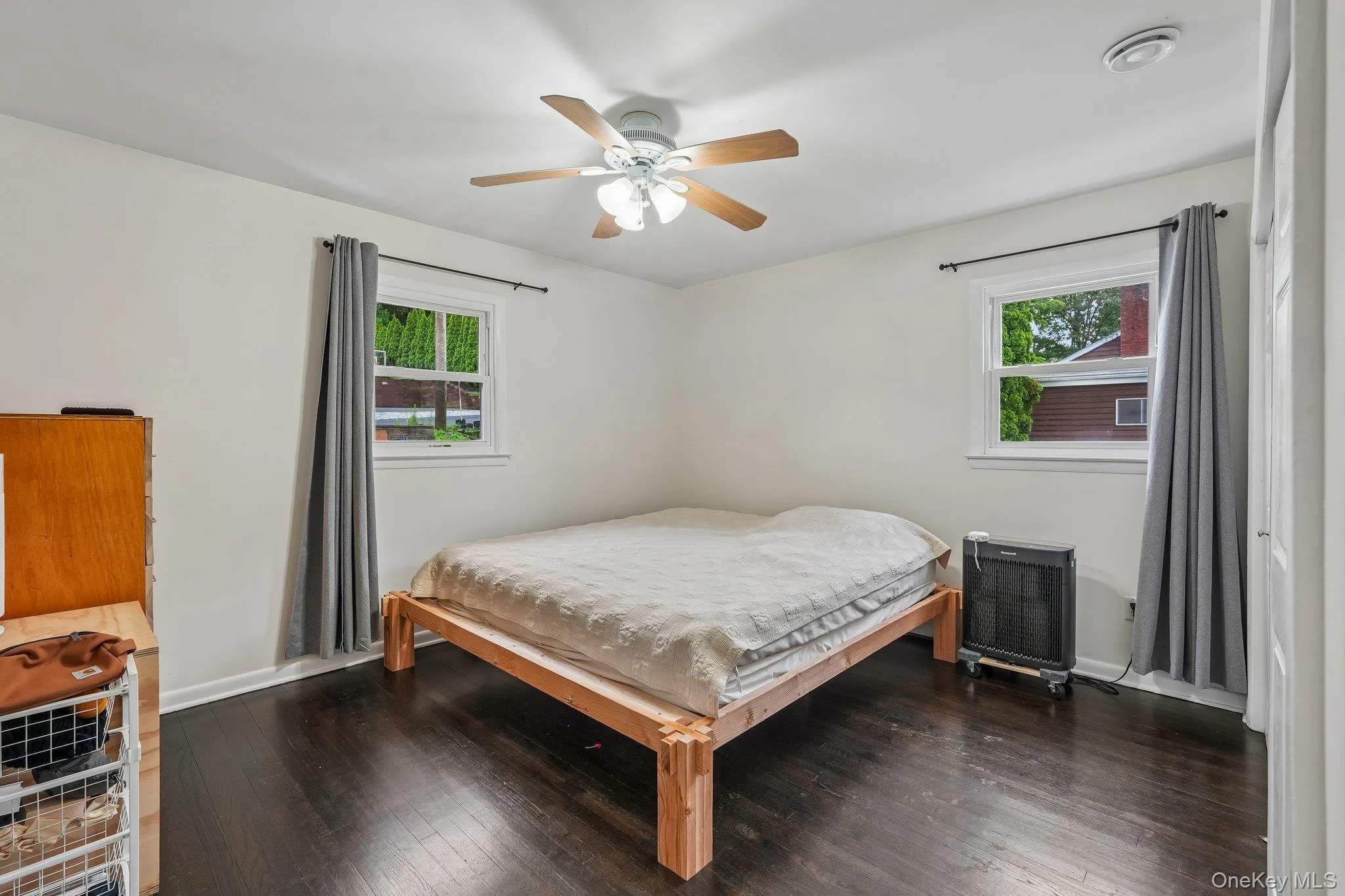 849 Warren Avenue, Mount Pleasant, NY, 3 Bedrooms Bedrooms, 5 Rooms Rooms,1 BathroomBathrooms,Residential,For Rent,Warren,0,1023960 849 Warren Avenue, Mount Pleasant, NY, 3 Bedrooms Bedrooms, 5 Rooms Rooms,1 BathroomBathrooms,Residential,For Rent,Warren,0,1023960