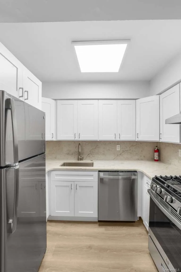 137-16 167th Street, New York, NY, 3 Bedrooms Bedrooms, 6 Rooms Rooms,1 BathroomBathrooms,Residential,For Rent,167th,0,1023965 137-16 167th Street, New York, NY, 3 Bedrooms Bedrooms, 6 Rooms Rooms,1 BathroomBathrooms,Residential,For Rent,167th,0,1023965