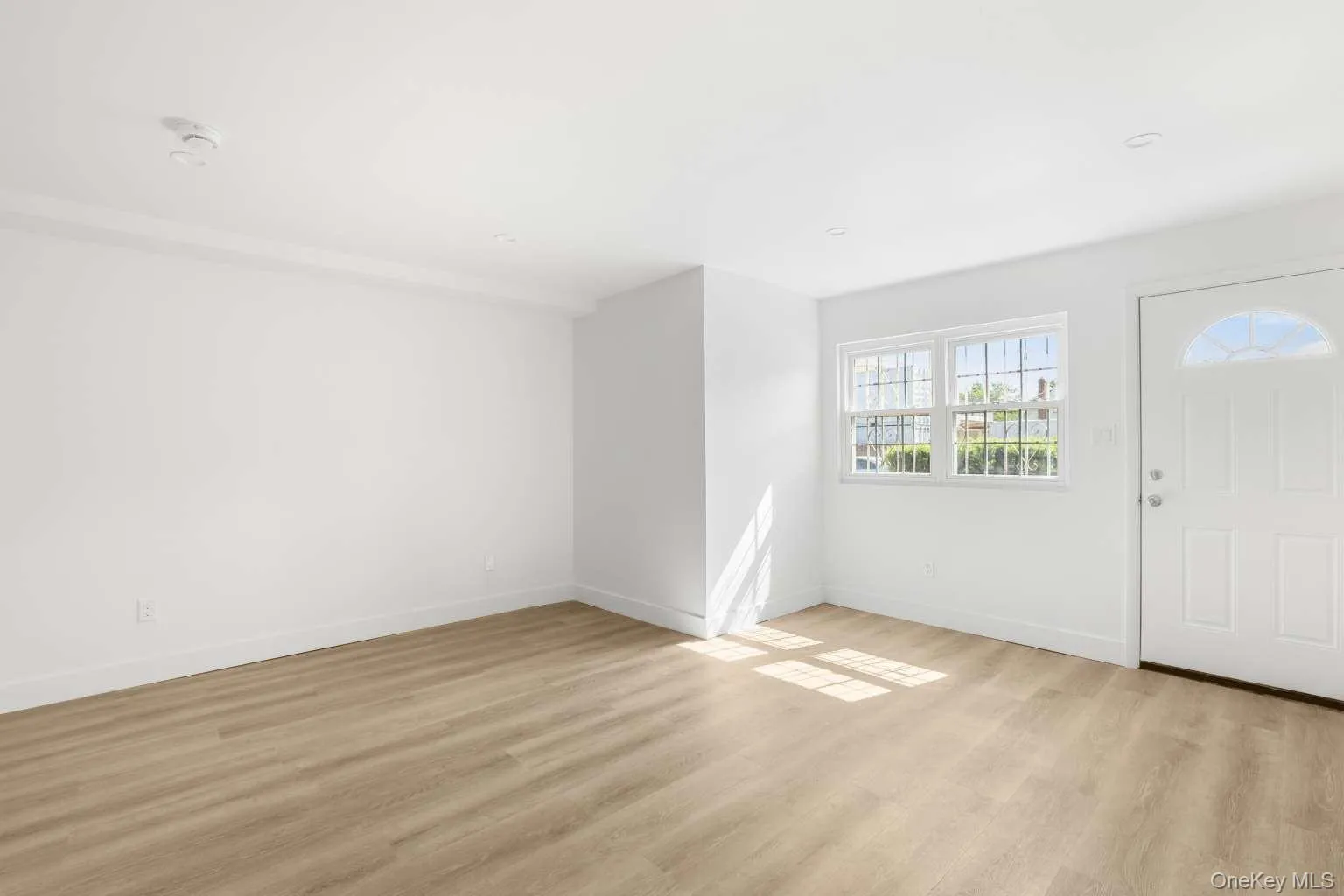 137-16 167th Street, New York, NY, 3 Bedrooms Bedrooms, 6 Rooms Rooms,1 BathroomBathrooms,Residential,For Rent,167th,0,1023965 137-16 167th Street, New York, NY, 3 Bedrooms Bedrooms, 6 Rooms Rooms,1 BathroomBathrooms,Residential,For Rent,167th,0,1023965
