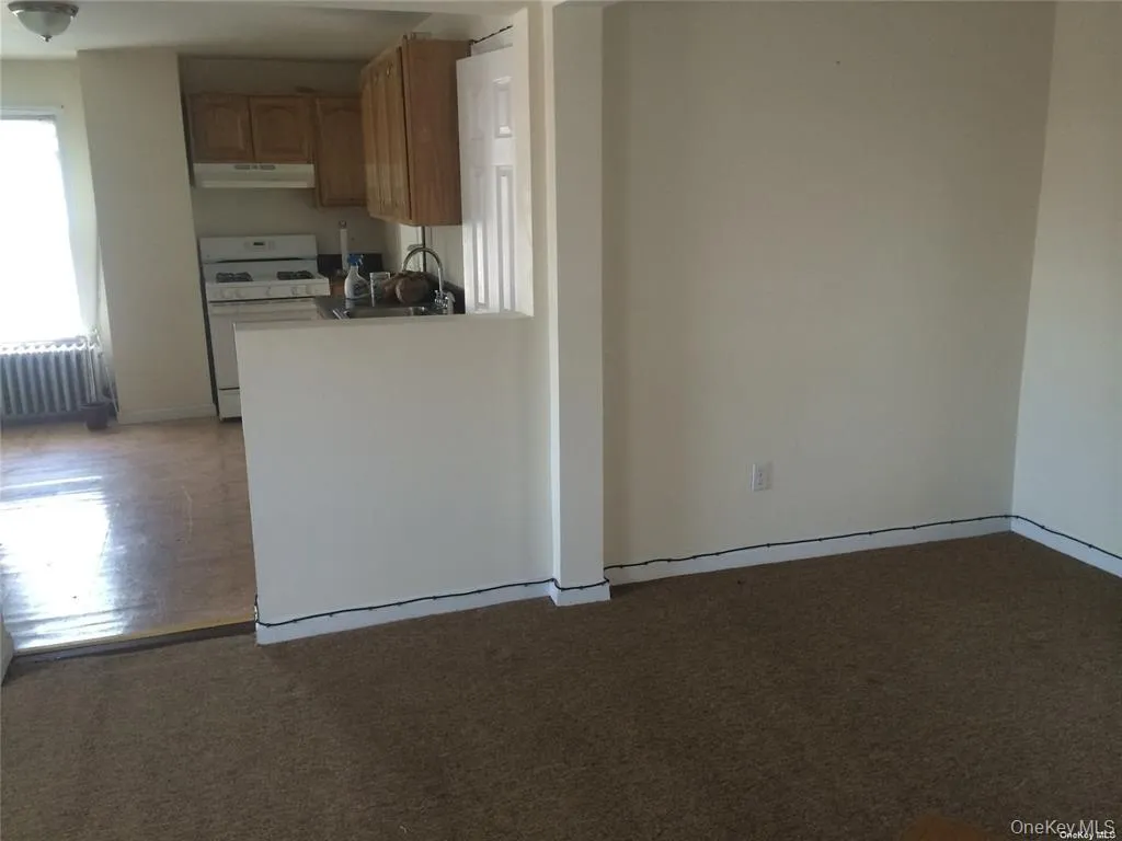 143-22 94th avenue, New York, NY, 3 Bedrooms Bedrooms, 6 Rooms Rooms,1 BathroomBathrooms,Residential Lease,For Rent,94th avenue,0,1023968 143-22 94th avenue, New York, NY, 3 Bedrooms Bedrooms, 6 Rooms Rooms,1 BathroomBathrooms,Residential Lease,For Rent,94th avenue,0,1023968