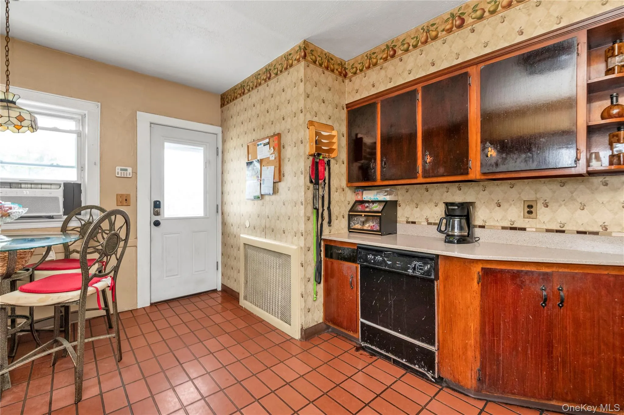1639 Empire Street, Hempstead, NY, 3 Bedrooms Bedrooms, 8 Rooms Rooms,2 BathroomsBathrooms,Residential,For Rent,Empire,0,1023970 1639 Empire Street, Hempstead, NY, 3 Bedrooms Bedrooms, 8 Rooms Rooms,2 BathroomsBathrooms,Residential,For Rent,Empire,0,1023970