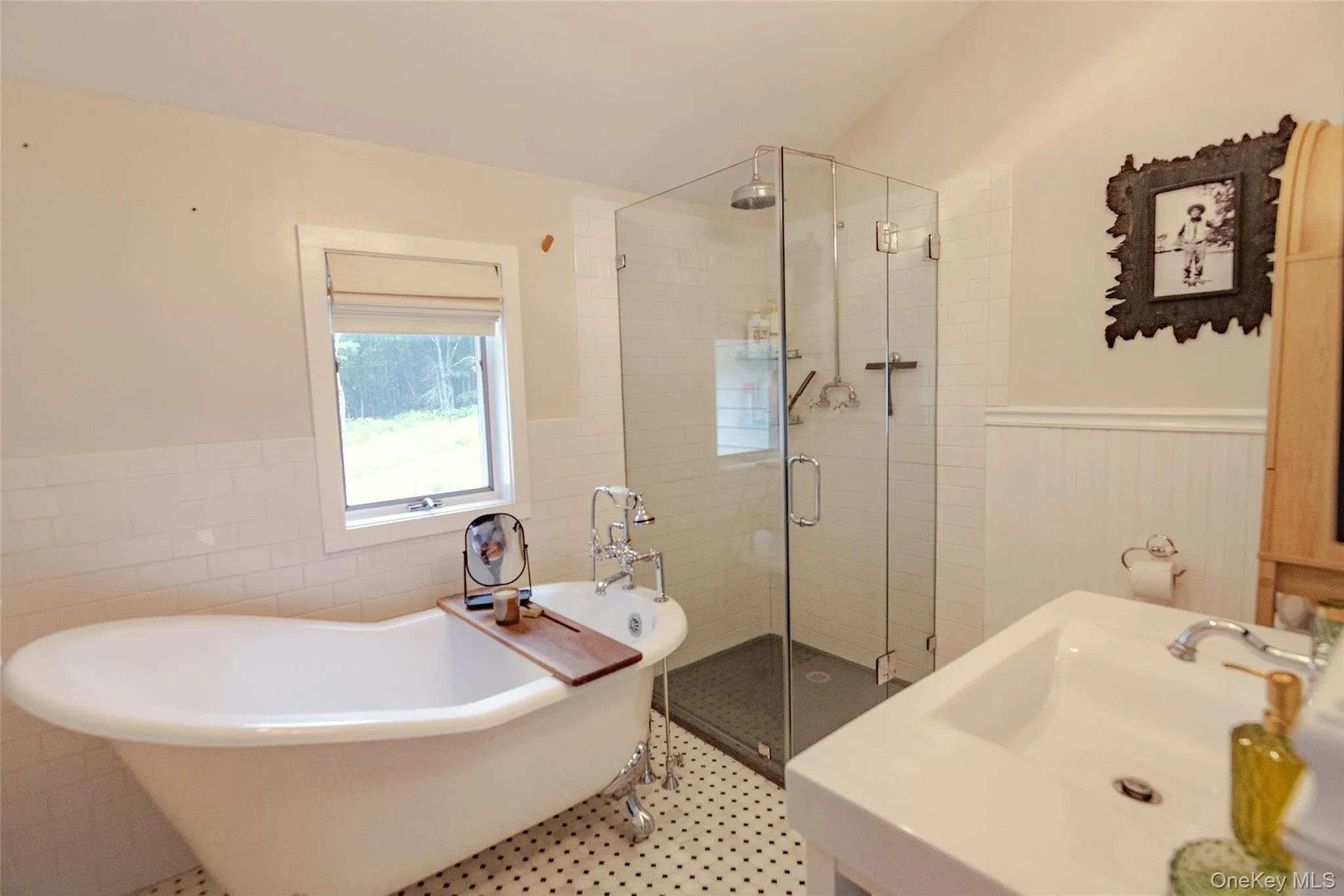 Second floor bathroom with soaking tub. Second floor bathroom with soaking tub.