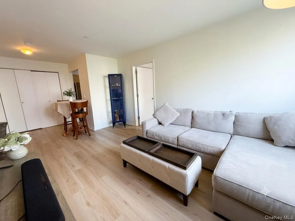 250 E 30 Street, New York, NY, 2 Bedrooms Bedrooms, 6 Rooms Rooms,2 BathroomsBathrooms,Residential,For Rent,E 30,0,1023978 250 E 30 Street, New York, NY, 2 Bedrooms Bedrooms, 6 Rooms Rooms,2 BathroomsBathrooms,Residential,For Rent,E 30,0,1023978