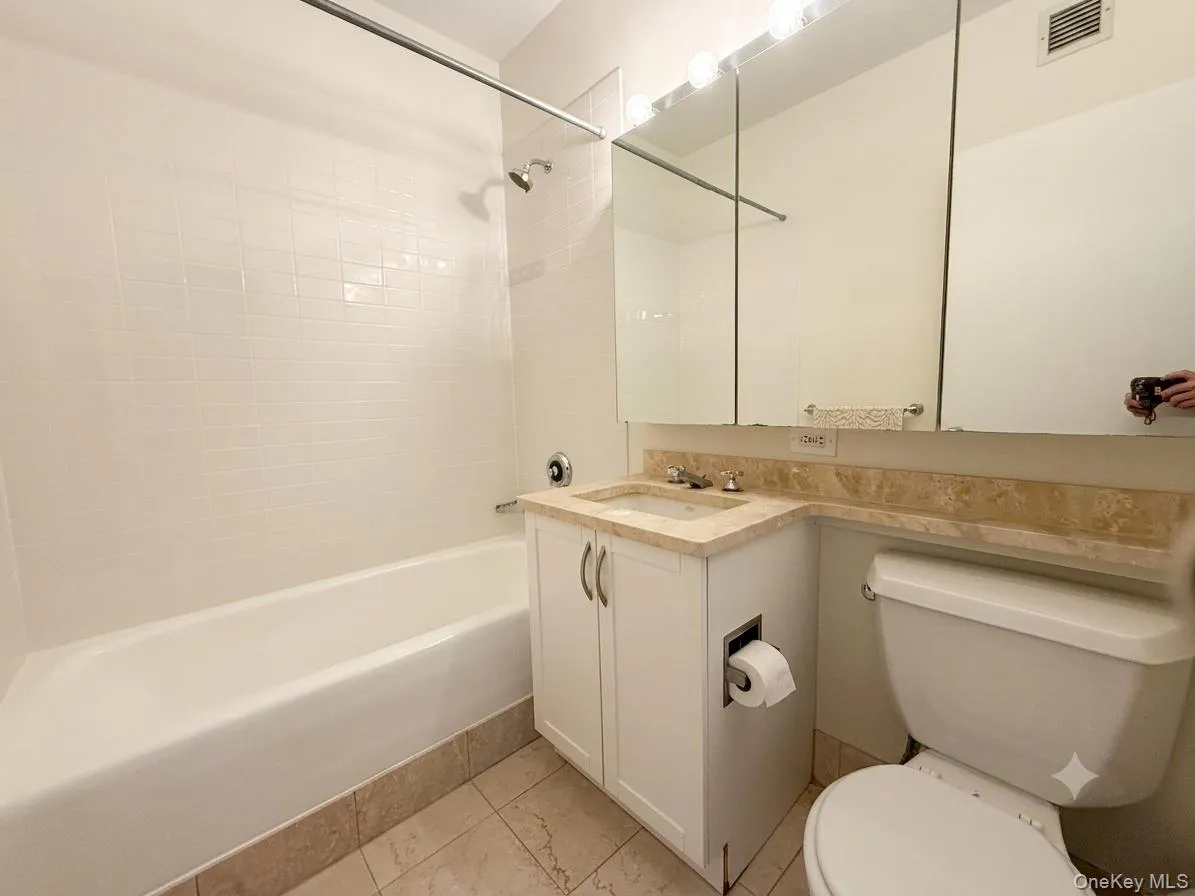 250 E 30 Street, New York, NY, 2 Bedrooms Bedrooms, 6 Rooms Rooms,2 BathroomsBathrooms,Residential,For Rent,E 30,0,1023978 250 E 30 Street, New York, NY, 2 Bedrooms Bedrooms, 6 Rooms Rooms,2 BathroomsBathrooms,Residential,For Rent,E 30,0,1023978
