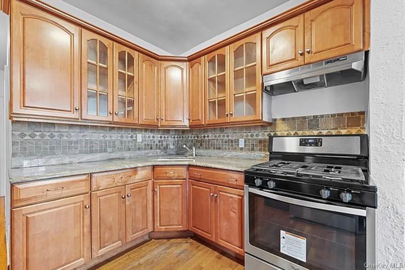 2428 84th Street, New York, NY, 2 Bedrooms Bedrooms, 6 Rooms Rooms,1 BathroomBathrooms,Residential Lease,For Rent,84th,0,1023979 2428 84th Street, New York, NY, 2 Bedrooms Bedrooms, 6 Rooms Rooms,1 BathroomBathrooms,Residential Lease,For Rent,84th,0,1023979