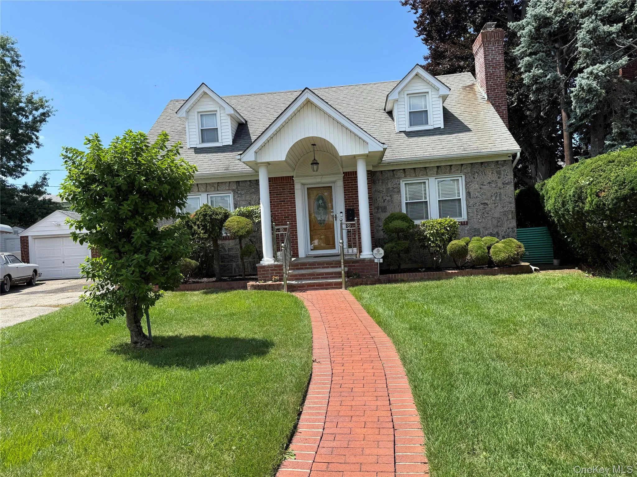 19 Aberdeen Road, North Hempstead, NY, 4 Bedrooms Bedrooms, 7 Rooms Rooms,2 BathroomsBathrooms,Residential Lease,For Rent,Aberdeen,0,1023982 19 Aberdeen Road, North Hempstead, NY, 4 Bedrooms Bedrooms, 7 Rooms Rooms,2 BathroomsBathrooms,Residential Lease,For Rent,Aberdeen,0,1023982