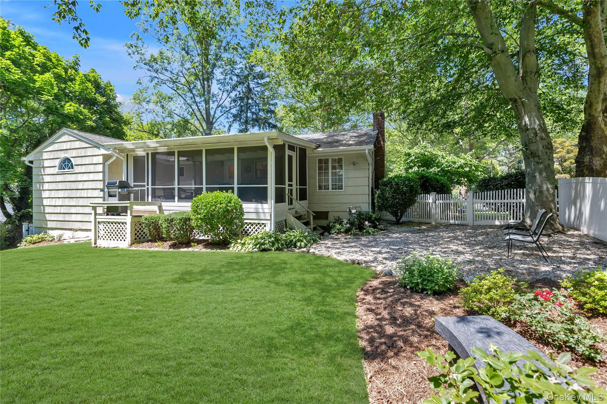 6 Primrose Lane, Huntington, NY, 3 Bedrooms Bedrooms, 8 Rooms Rooms,3 BathroomsBathrooms,Residential,For Rent,Primrose,0,1023983 6 Primrose Lane, Huntington, NY, 3 Bedrooms Bedrooms, 8 Rooms Rooms,3 BathroomsBathrooms,Residential,For Rent,Primrose,0,1023983