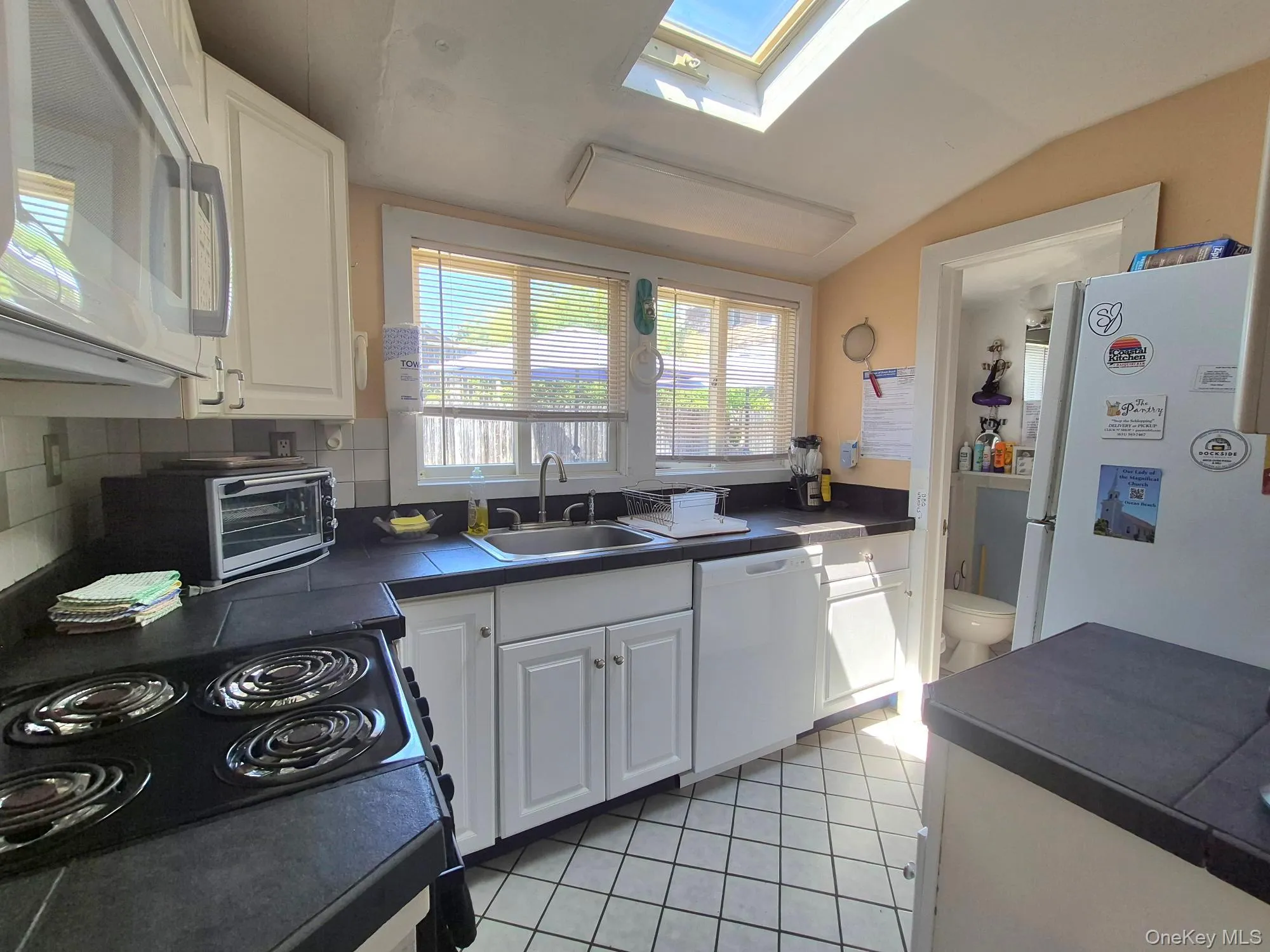 5-6 Bay Walk, Islip, NY, 3 Bedrooms Bedrooms, 5 Rooms Rooms,1 BathroomBathrooms,Residential Lease,For Rent,Bay,0,1023985 5-6 Bay Walk, Islip, NY, 3 Bedrooms Bedrooms, 5 Rooms Rooms,1 BathroomBathrooms,Residential Lease,For Rent,Bay,0,1023985