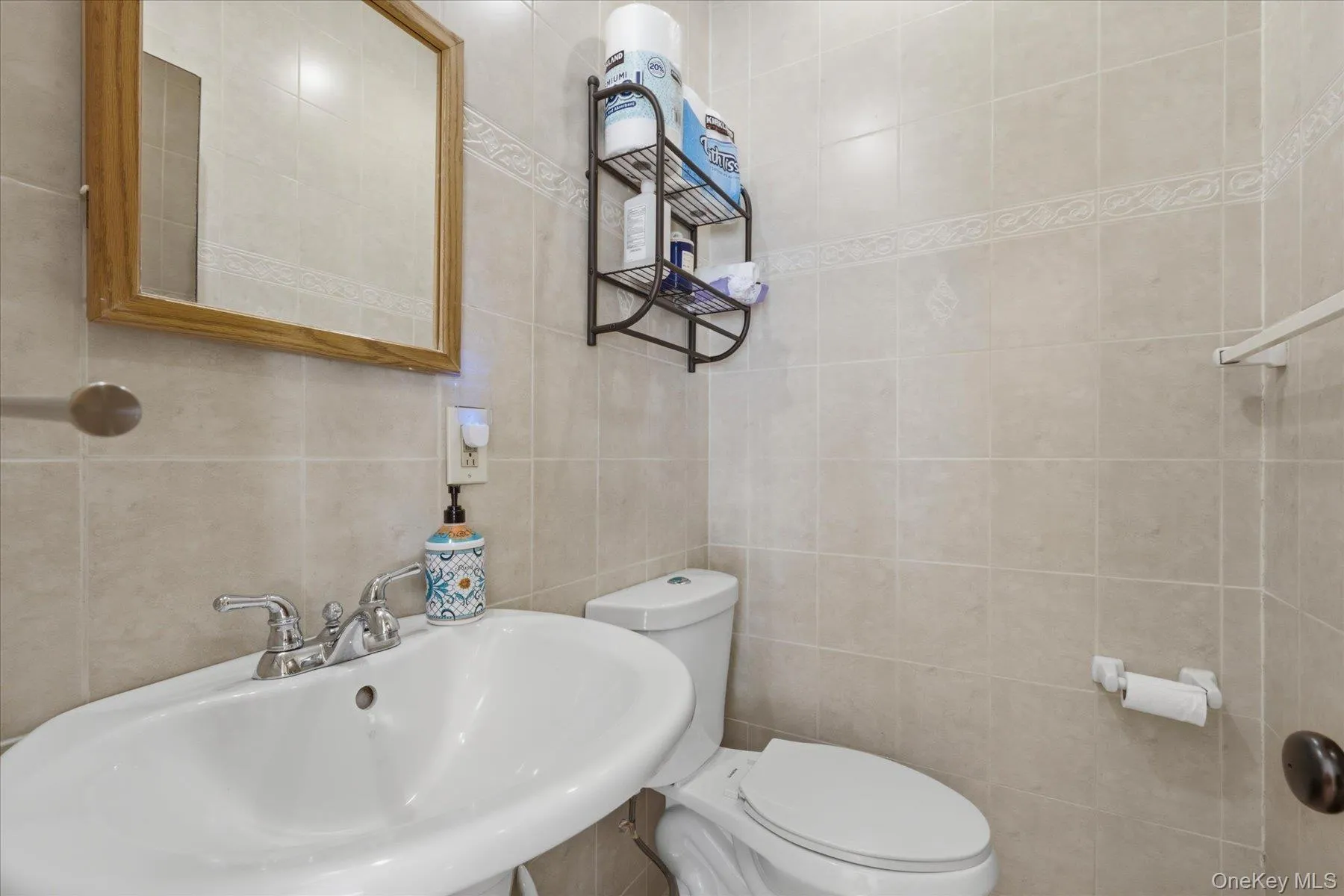 156 Lea Ann Terrace, Hempstead, NY, 4 Bedrooms Bedrooms, 9 Rooms Rooms,2 BathroomsBathrooms,Residential,For Rent,Lea Ann,0,1023989 156 Lea Ann Terrace, Hempstead, NY, 4 Bedrooms Bedrooms, 9 Rooms Rooms,2 BathroomsBathrooms,Residential,For Rent,Lea Ann,0,1023989