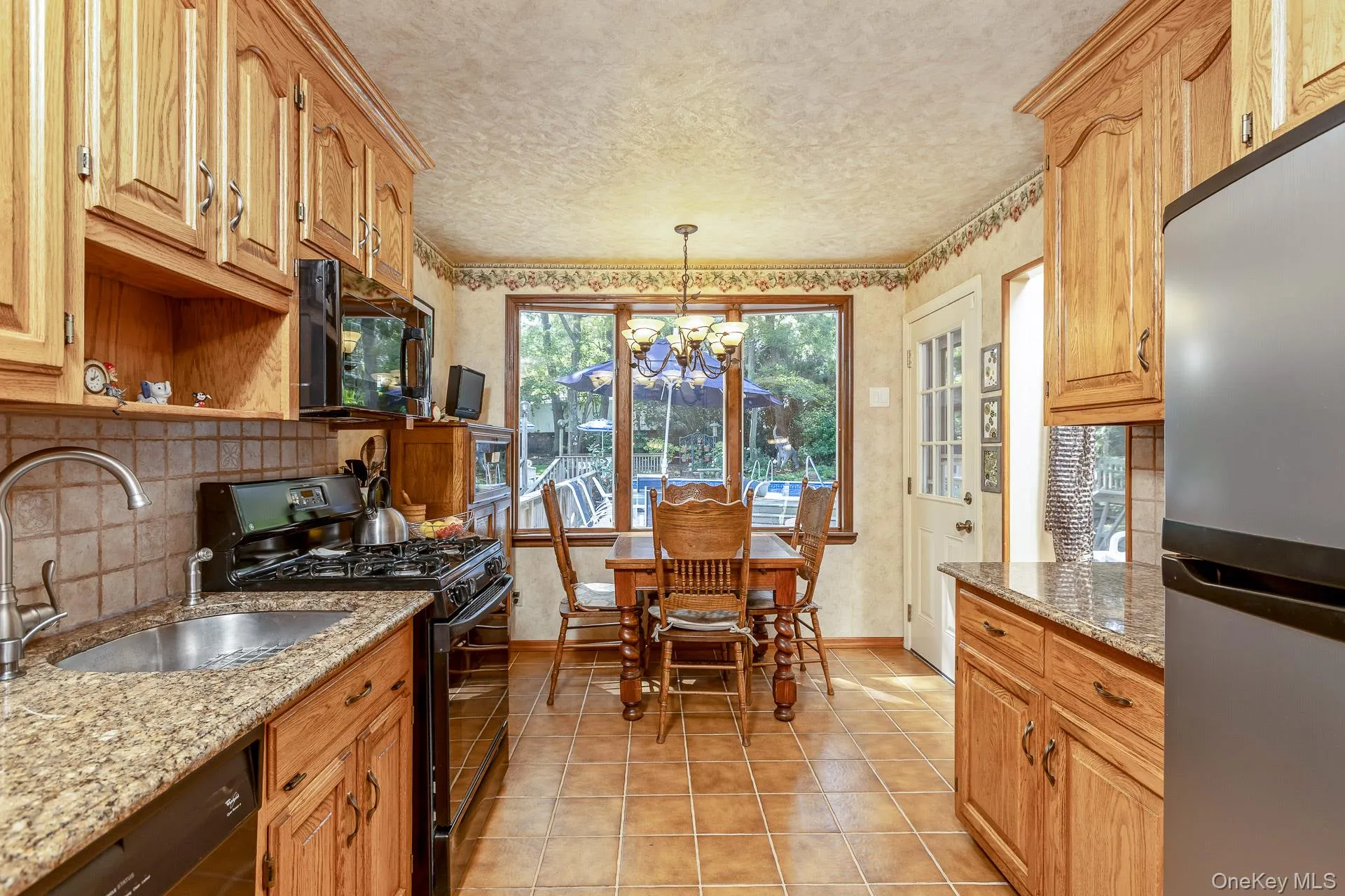 Custom Solid Oak Cabinetry Custom Solid Oak Cabinetry