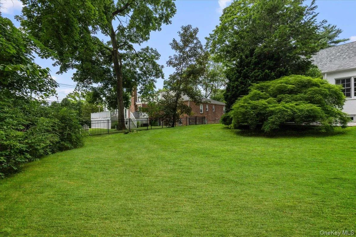 3 Genesee Trail, Harrison, NY, 4 Bedrooms Bedrooms, 8 Rooms Rooms,3 BathroomsBathrooms,Residential,For Rent,Genesee,0,1023993 3 Genesee Trail, Harrison, NY, 4 Bedrooms Bedrooms, 8 Rooms Rooms,3 BathroomsBathrooms,Residential,For Rent,Genesee,0,1023993