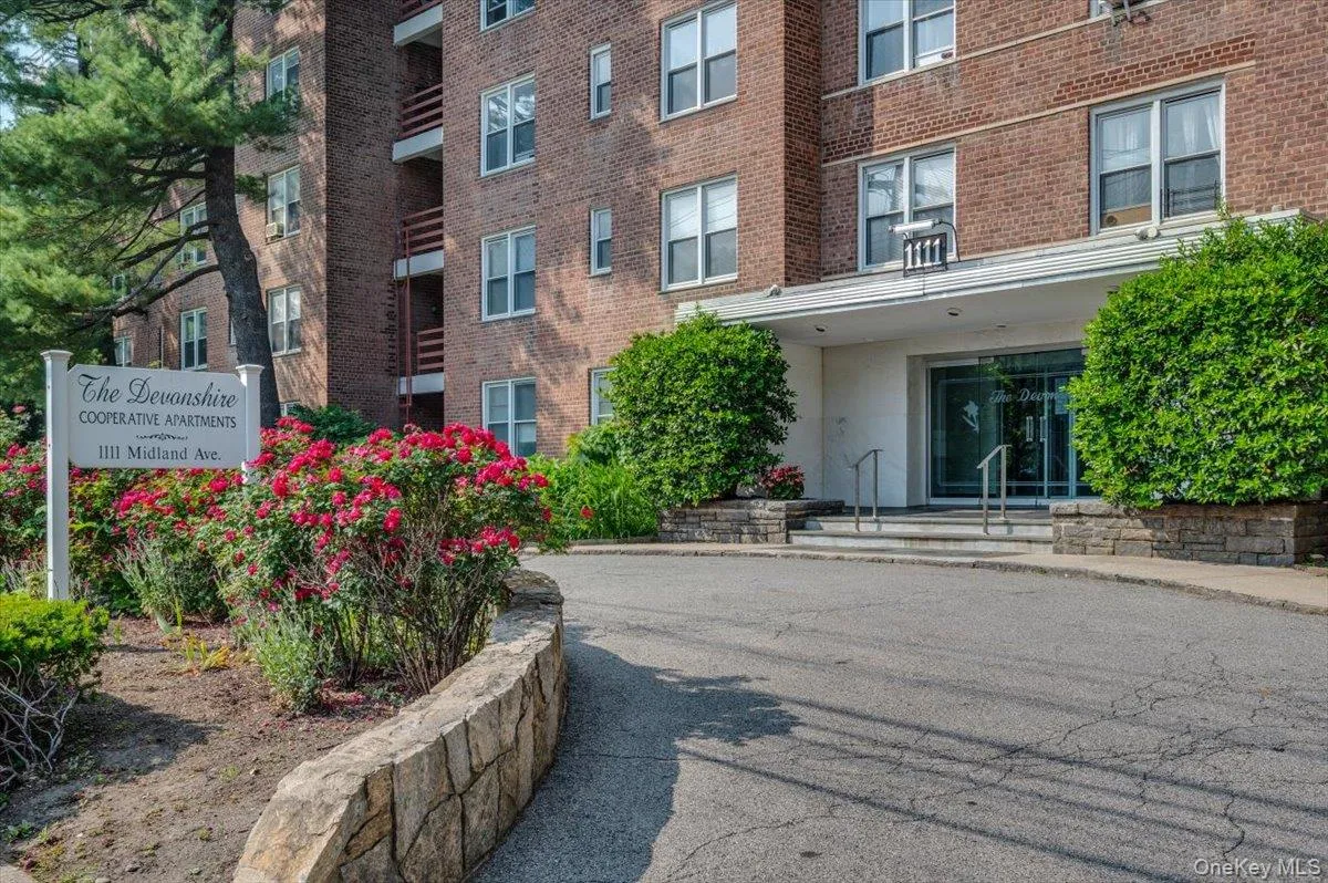 1111 Midland Avenue, Yonkers, NY, 2 Bedrooms Bedrooms, 6 Rooms Rooms,2 BathroomsBathrooms,Residential,For Rent,Midland,0,1023995 1111 Midland Avenue, Yonkers, NY, 2 Bedrooms Bedrooms, 6 Rooms Rooms,2 BathroomsBathrooms,Residential,For Rent,Midland,0,1023995