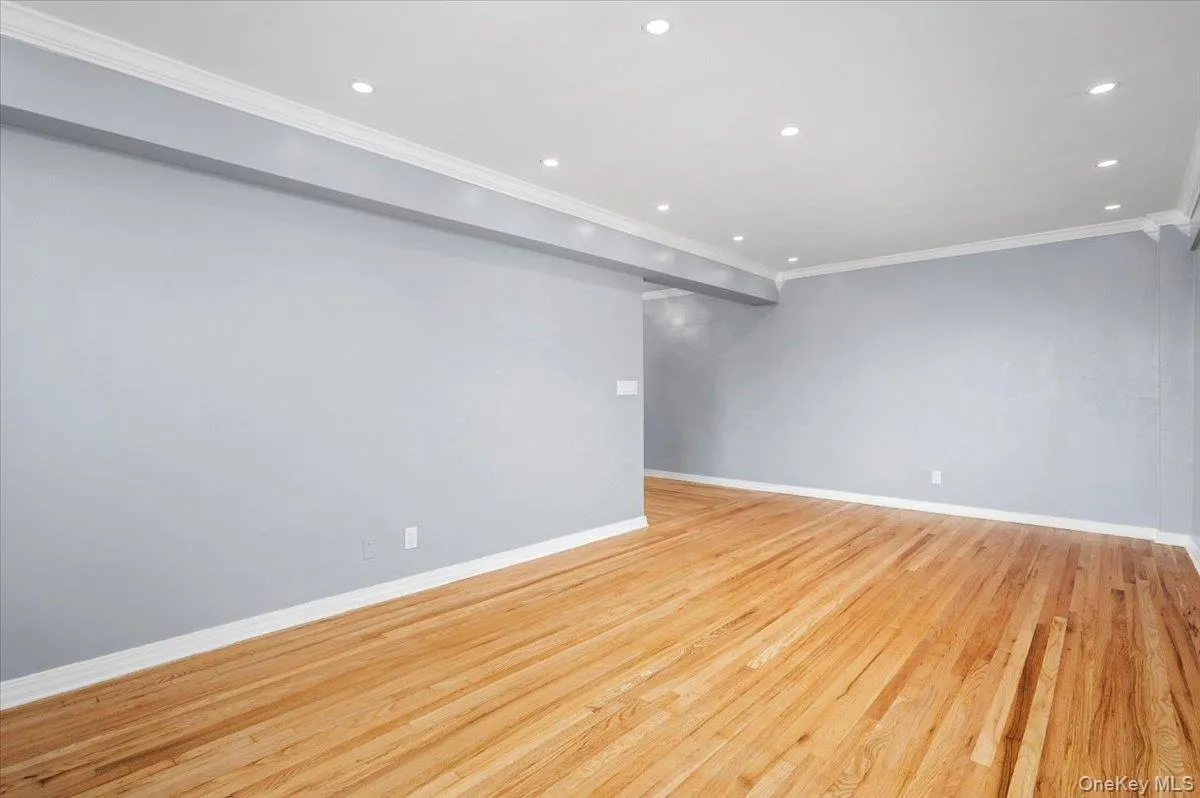 1111 Midland Avenue, Yonkers, NY, 2 Bedrooms Bedrooms, 6 Rooms Rooms,2 BathroomsBathrooms,Residential,For Rent,Midland,0,1023995 1111 Midland Avenue, Yonkers, NY, 2 Bedrooms Bedrooms, 6 Rooms Rooms,2 BathroomsBathrooms,Residential,For Rent,Midland,0,1023995