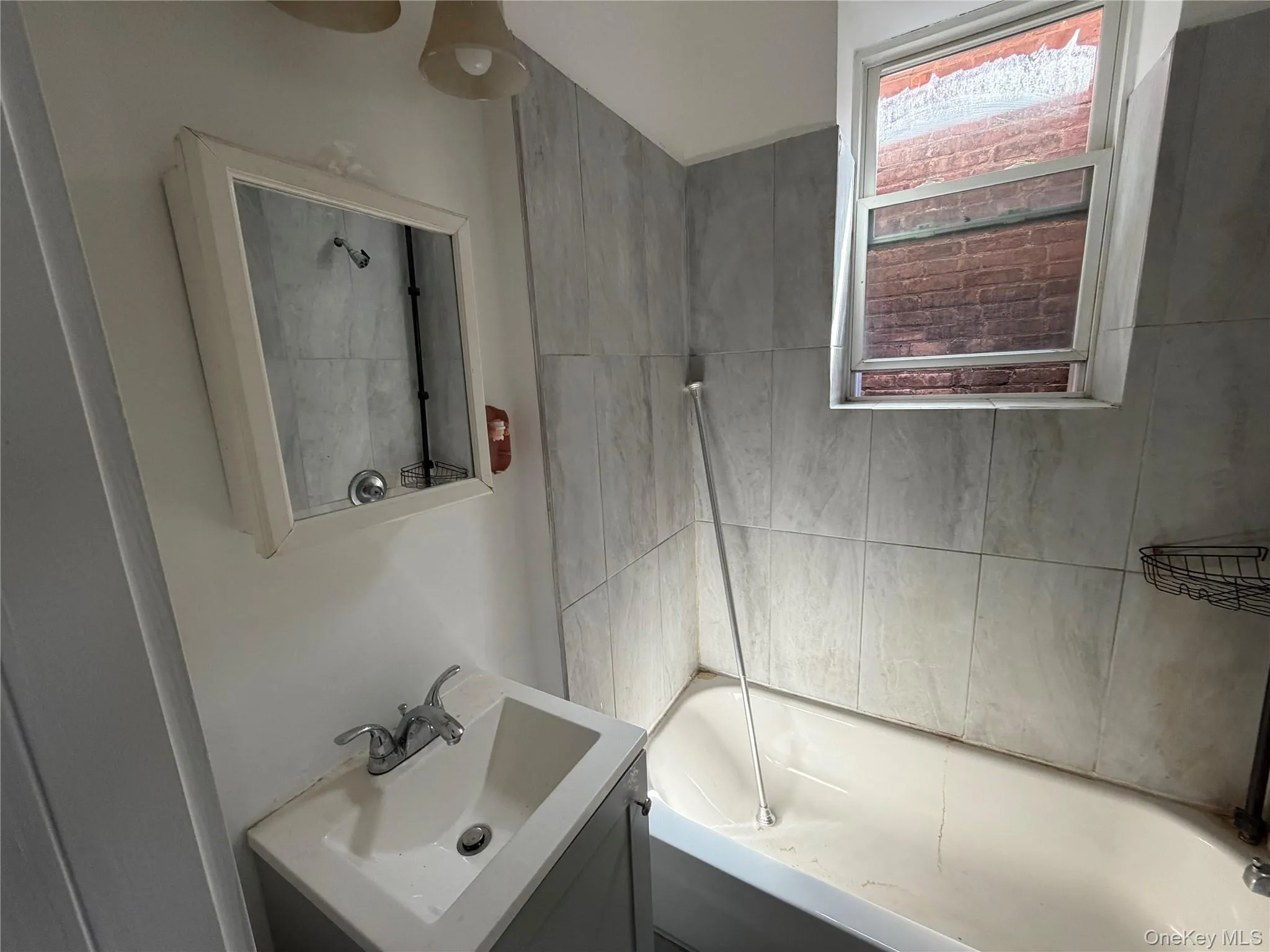 46 Benkard Avenue, Newburgh (city), NY, 3 Bedrooms Bedrooms, 4 Rooms Rooms,1 BathroomBathrooms,Residential Lease,For Rent,Benkard,0,1023997 46 Benkard Avenue, Newburgh (city), NY, 3 Bedrooms Bedrooms, 4 Rooms Rooms,1 BathroomBathrooms,Residential Lease,For Rent,Benkard,0,1023997