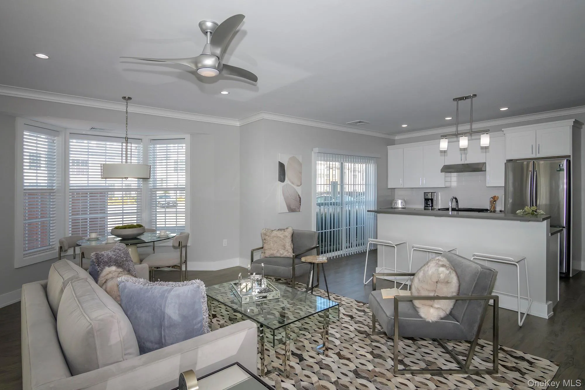 75 Circle Drive, Islip, NY, 1 Bedroom Bedrooms, 5 Rooms Rooms,2 BathroomsBathrooms,Residential Lease,For Rent,Circle,0,1024003 75 Circle Drive, Islip, NY, 1 Bedroom Bedrooms, 5 Rooms Rooms,2 BathroomsBathrooms,Residential Lease,For Rent,Circle,0,1024003