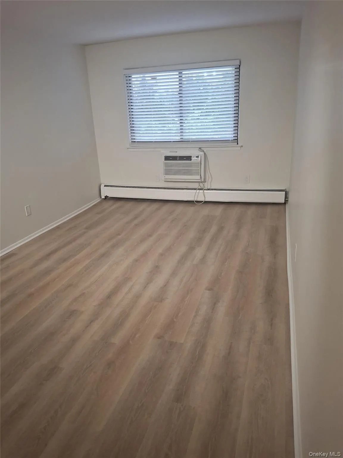 250 North Main Street, Ramapo, NY, 1 Bedroom Bedrooms, 4 Rooms Rooms,1 BathroomBathrooms,Residential,For Rent,North Main,0,1024004 250 North Main Street, Ramapo, NY, 1 Bedroom Bedrooms, 4 Rooms Rooms,1 BathroomBathrooms,Residential,For Rent,North Main,0,1024004