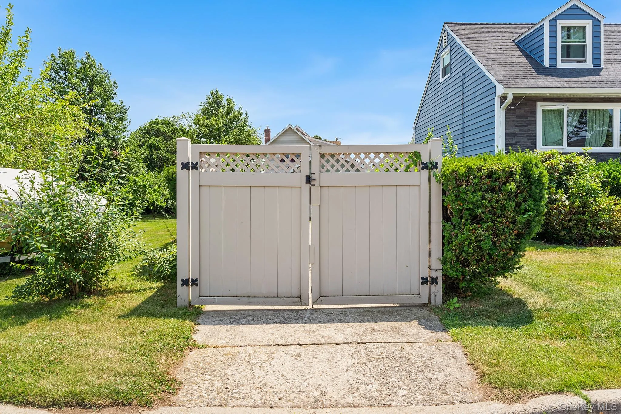 1047 Cornwell Avenue, Hempstead, NY, 3 Bedrooms Bedrooms, 6 Rooms Rooms,1 BathroomBathrooms,Residential,For Rent,Cornwell,0,1024010 1047 Cornwell Avenue, Hempstead, NY, 3 Bedrooms Bedrooms, 6 Rooms Rooms,1 BathroomBathrooms,Residential,For Rent,Cornwell,0,1024010