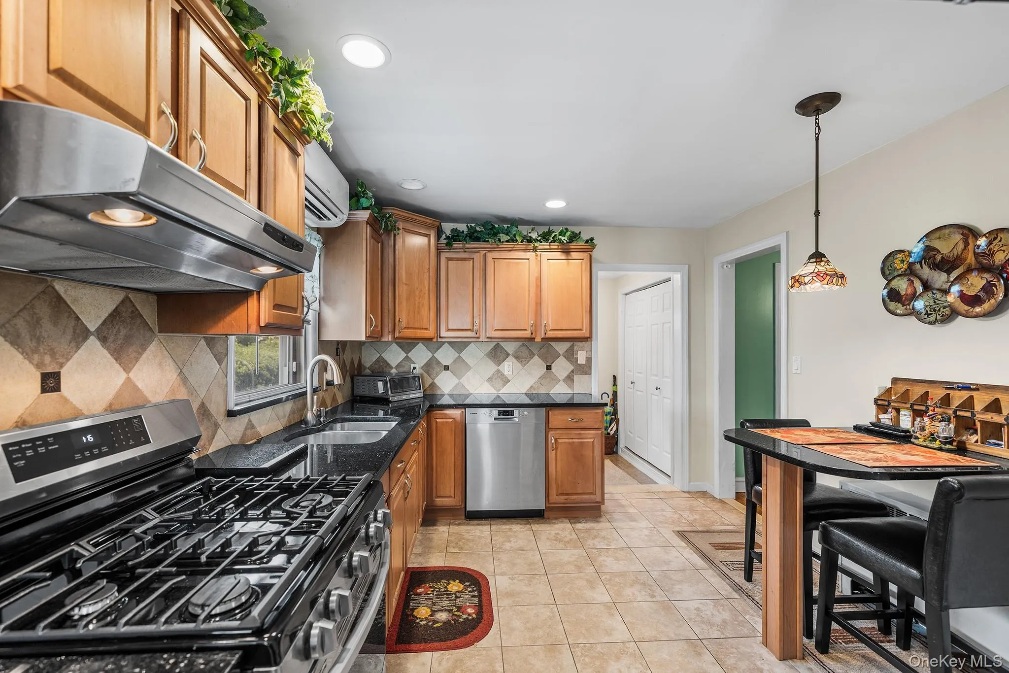 1047 Cornwell Avenue, Hempstead, NY, 3 Bedrooms Bedrooms, 6 Rooms Rooms,1 BathroomBathrooms,Residential,For Rent,Cornwell,0,1024010 1047 Cornwell Avenue, Hempstead, NY, 3 Bedrooms Bedrooms, 6 Rooms Rooms,1 BathroomBathrooms,Residential,For Rent,Cornwell,0,1024010