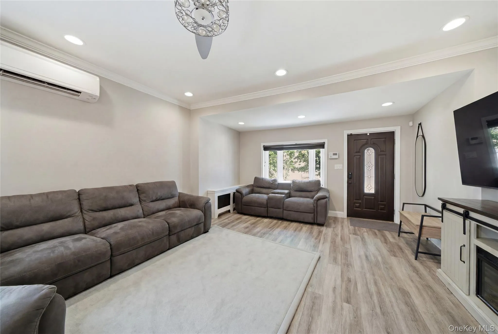 6424 Pleasantview Street, New York, NY, 2 Bedrooms Bedrooms, 5 Rooms Rooms,2 BathroomsBathrooms,Residential,For Rent,Pleasantview,0,1024011 6424 Pleasantview Street, New York, NY, 2 Bedrooms Bedrooms, 5 Rooms Rooms,2 BathroomsBathrooms,Residential,For Rent,Pleasantview,0,1024011