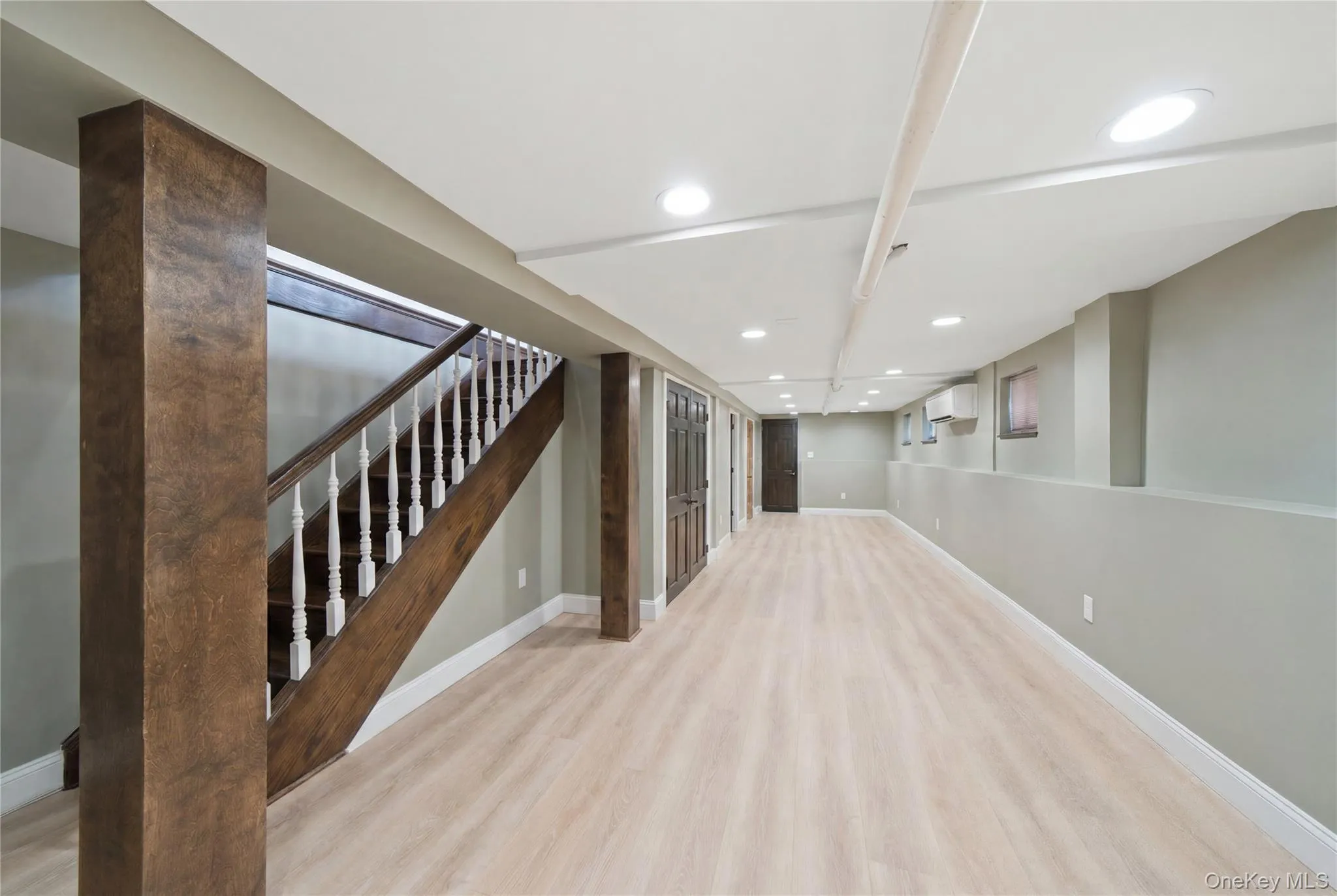 6424 Pleasantview Street, New York, NY, 2 Bedrooms Bedrooms, 5 Rooms Rooms,2 BathroomsBathrooms,Residential,For Rent,Pleasantview,0,1024011 6424 Pleasantview Street, New York, NY, 2 Bedrooms Bedrooms, 5 Rooms Rooms,2 BathroomsBathrooms,Residential,For Rent,Pleasantview,0,1024011