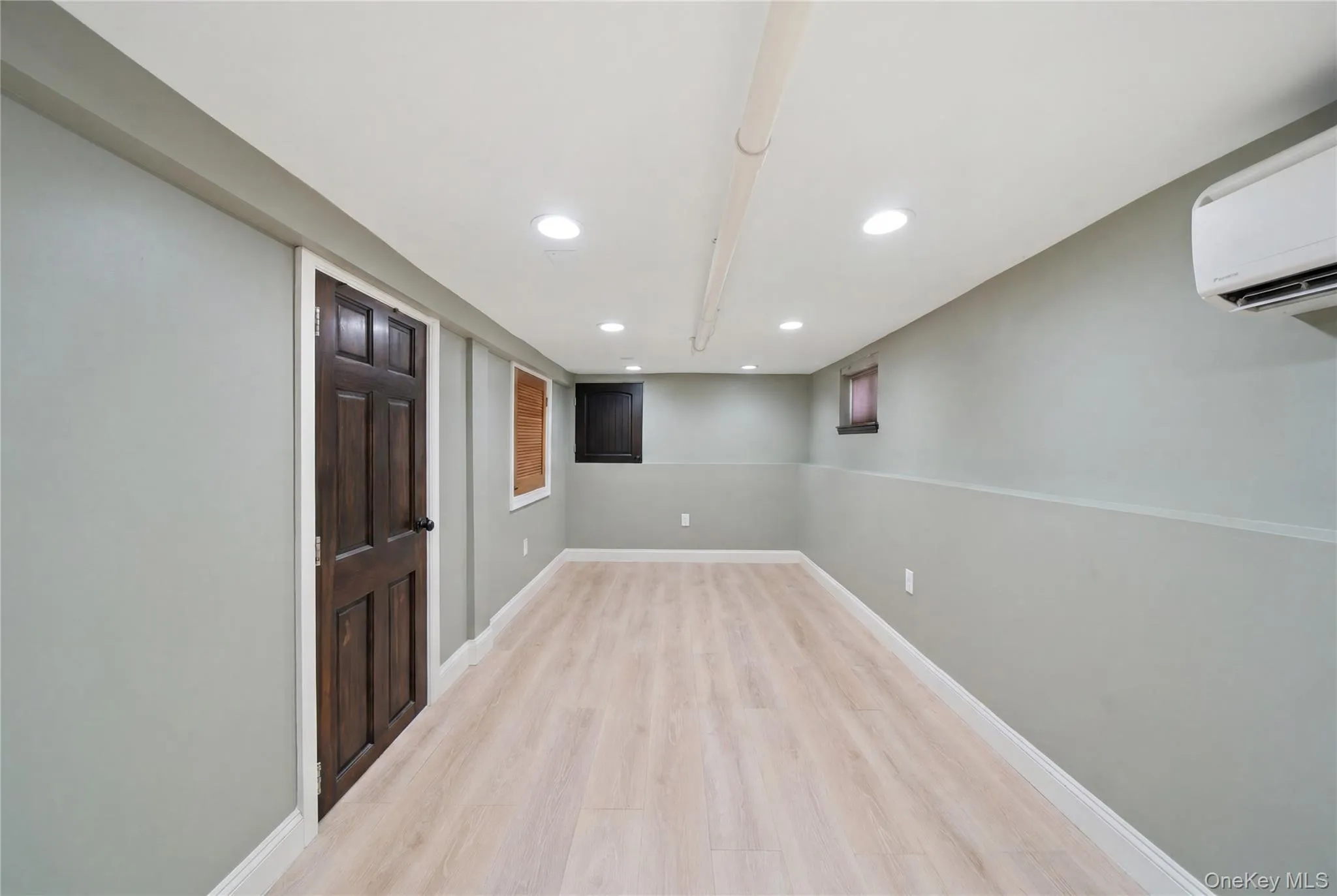 6424 Pleasantview Street, New York, NY, 2 Bedrooms Bedrooms, 5 Rooms Rooms,2 BathroomsBathrooms,Residential,For Rent,Pleasantview,0,1024011 6424 Pleasantview Street, New York, NY, 2 Bedrooms Bedrooms, 5 Rooms Rooms,2 BathroomsBathrooms,Residential,For Rent,Pleasantview,0,1024011