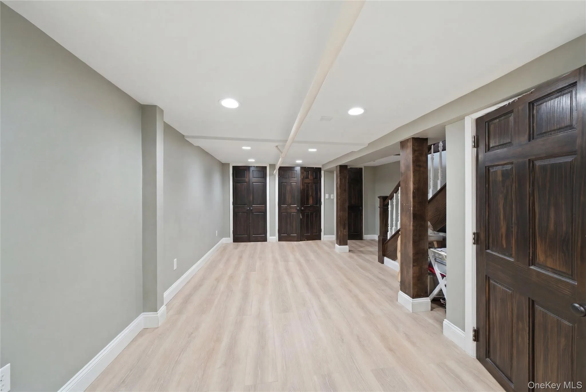 6424 Pleasantview Street, New York, NY, 2 Bedrooms Bedrooms, 5 Rooms Rooms,2 BathroomsBathrooms,Residential,For Rent,Pleasantview,0,1024011 6424 Pleasantview Street, New York, NY, 2 Bedrooms Bedrooms, 5 Rooms Rooms,2 BathroomsBathrooms,Residential,For Rent,Pleasantview,0,1024011