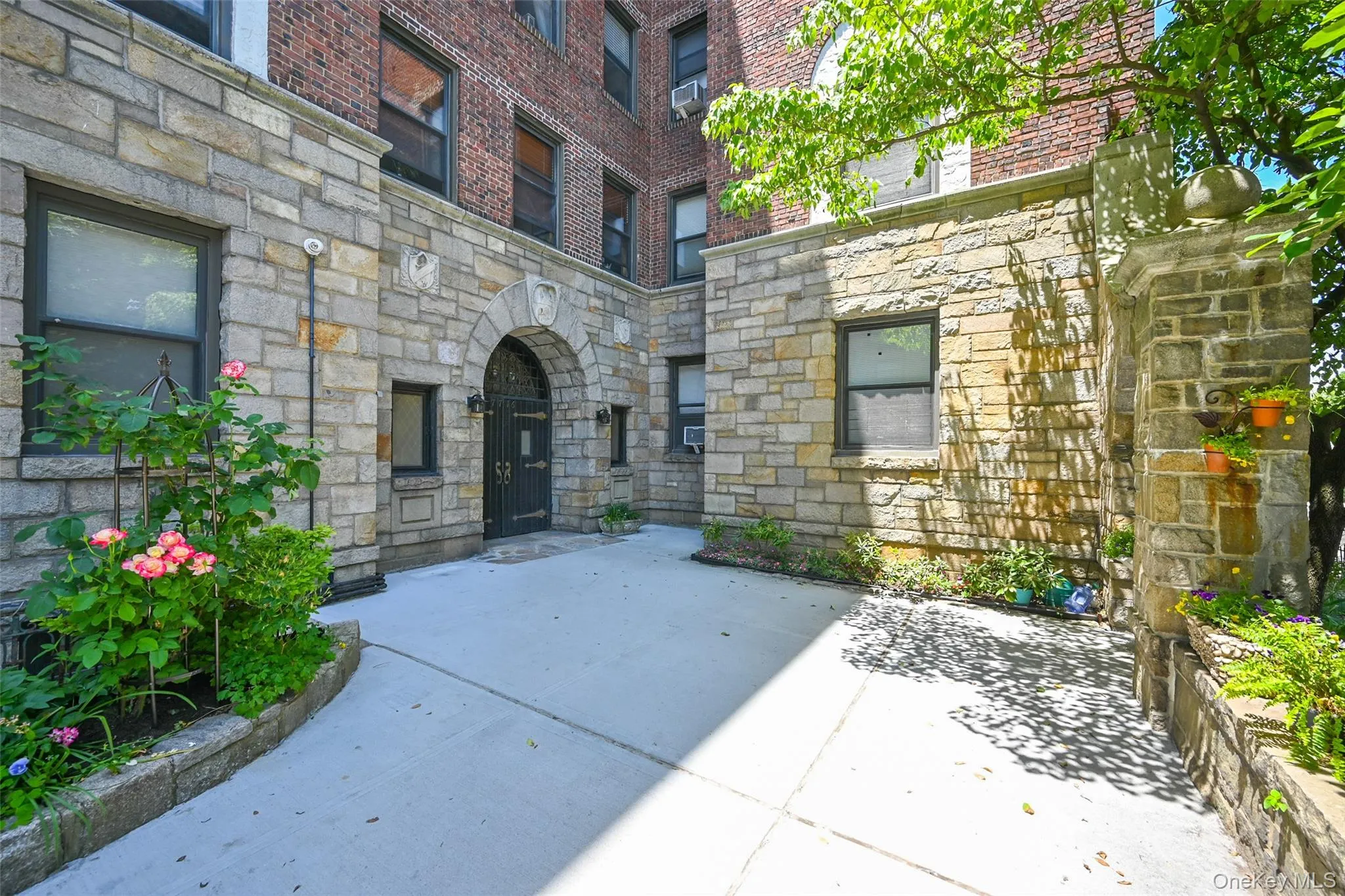77-16 Austin Street, New York, NY, 1 Bedroom Bedrooms, 4 Rooms Rooms,1 BathroomBathrooms,Residential,For Rent,Austin,0,1024013 77-16 Austin Street, New York, NY, 1 Bedroom Bedrooms, 4 Rooms Rooms,1 BathroomBathrooms,Residential,For Rent,Austin,0,1024013