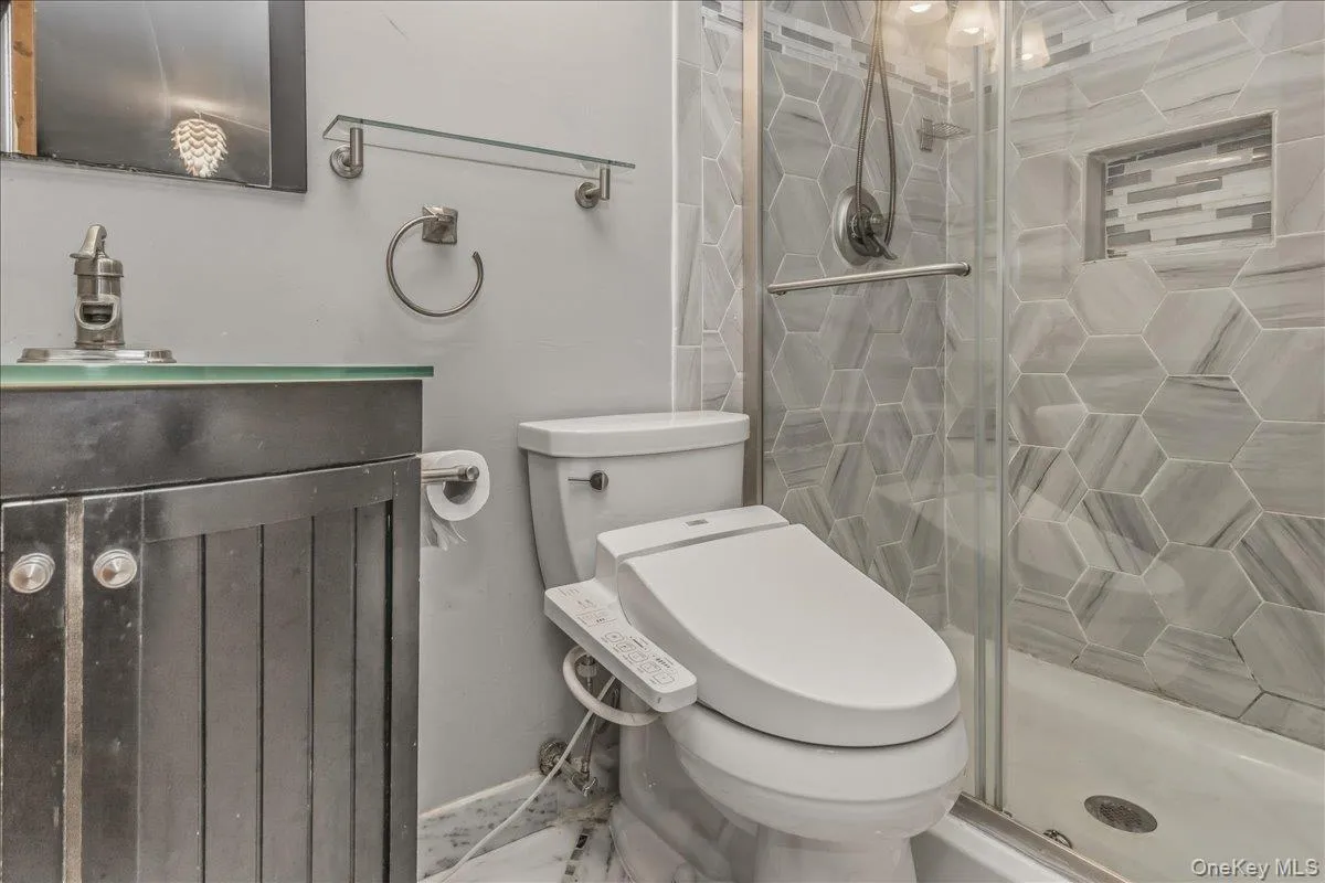 6117 231st Street, New York, NY, 6 Bedrooms Bedrooms, 14 Rooms Rooms,4 BathroomsBathrooms,Residential,For Rent,231st,0,1024016 6117 231st Street, New York, NY, 6 Bedrooms Bedrooms, 14 Rooms Rooms,4 BathroomsBathrooms,Residential,For Rent,231st,0,1024016