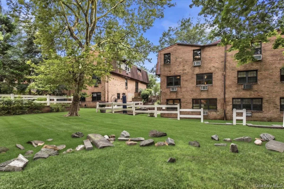 6117 231st Street, New York, NY, 6 Bedrooms Bedrooms, 14 Rooms Rooms,4 BathroomsBathrooms,Residential,For Rent,231st,0,1024016 6117 231st Street, New York, NY, 6 Bedrooms Bedrooms, 14 Rooms Rooms,4 BathroomsBathrooms,Residential,For Rent,231st,0,1024016