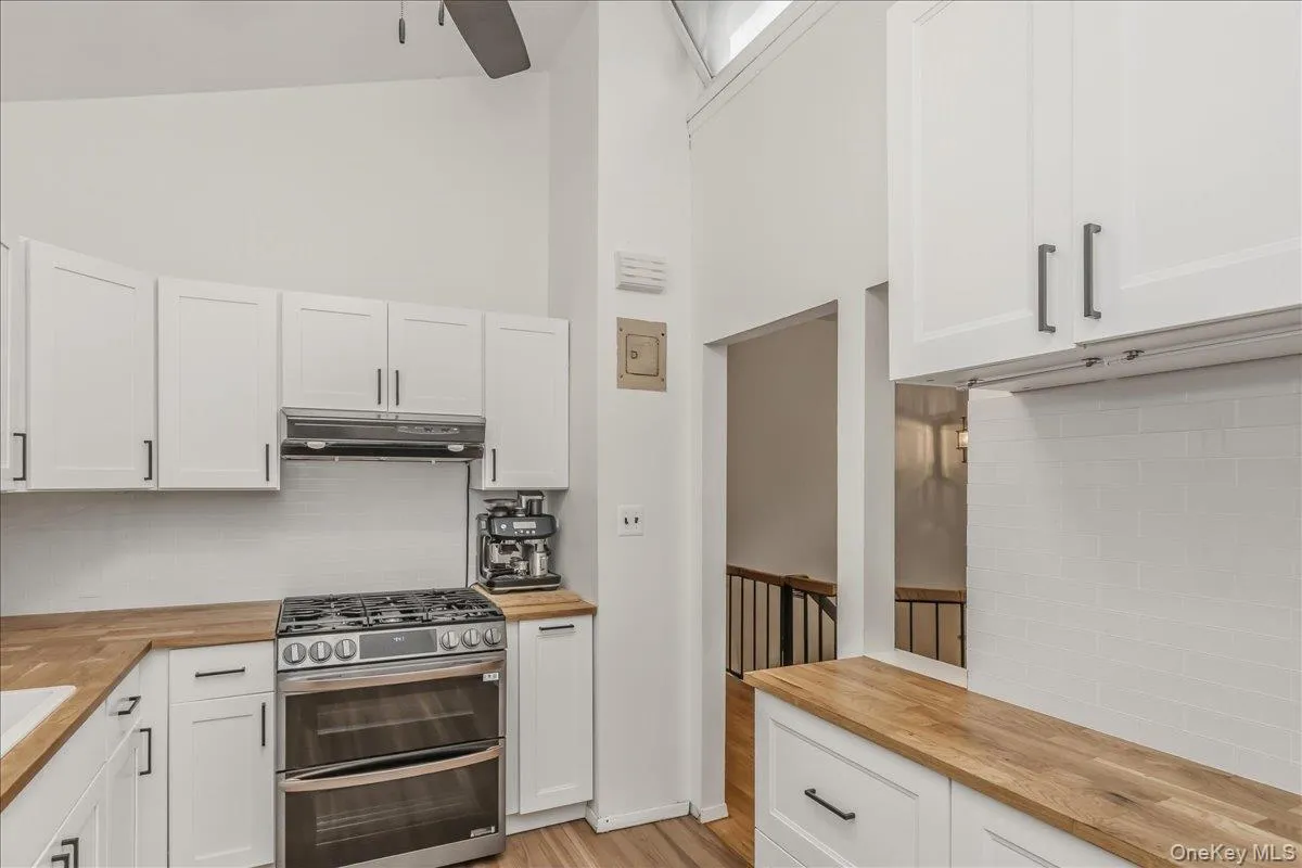 6117 231st Street, New York, NY, 6 Bedrooms Bedrooms, 14 Rooms Rooms,4 BathroomsBathrooms,Residential,For Rent,231st,0,1024016 6117 231st Street, New York, NY, 6 Bedrooms Bedrooms, 14 Rooms Rooms,4 BathroomsBathrooms,Residential,For Rent,231st,0,1024016