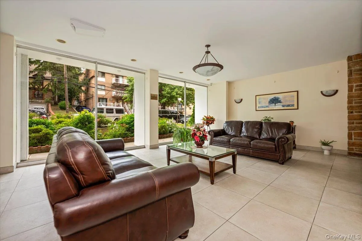 172-70 Highland Avenue, New York, NY, 1 Bedroom Bedrooms, 4 Rooms Rooms,1 BathroomBathrooms,Residential,For Rent,Highland,0,1024017 172-70 Highland Avenue, New York, NY, 1 Bedroom Bedrooms, 4 Rooms Rooms,1 BathroomBathrooms,Residential,For Rent,Highland,0,1024017