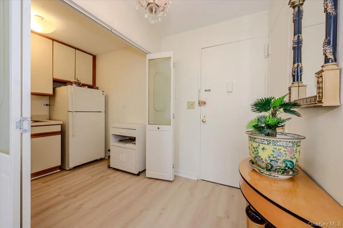 172-70 Highland Avenue, New York, NY, 1 Bedroom Bedrooms, 4 Rooms Rooms,1 BathroomBathrooms,Residential,For Rent,Highland,0,1024017 172-70 Highland Avenue, New York, NY, 1 Bedroom Bedrooms, 4 Rooms Rooms,1 BathroomBathrooms,Residential,For Rent,Highland,0,1024017