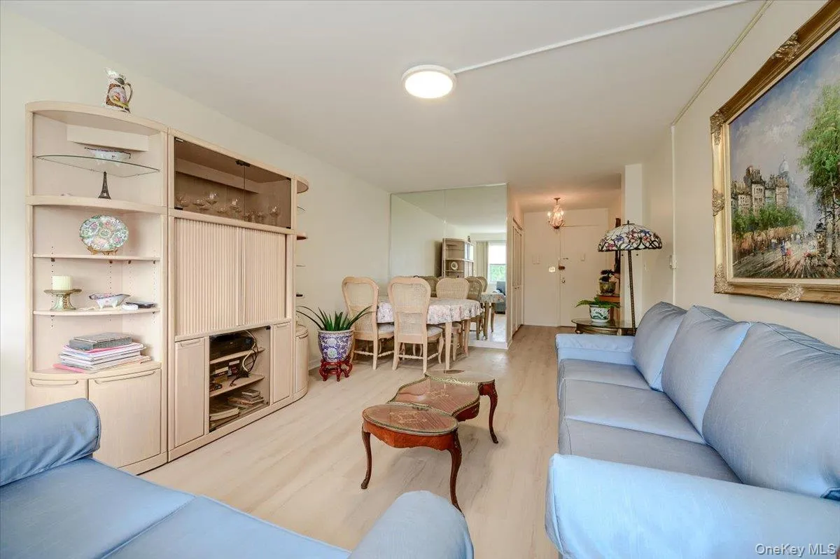 172-70 Highland Avenue, New York, NY, 1 Bedroom Bedrooms, 4 Rooms Rooms,1 BathroomBathrooms,Residential,For Rent,Highland,0,1024017 172-70 Highland Avenue, New York, NY, 1 Bedroom Bedrooms, 4 Rooms Rooms,1 BathroomBathrooms,Residential,For Rent,Highland,0,1024017