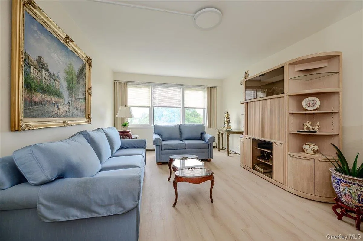 172-70 Highland Avenue, New York, NY, 1 Bedroom Bedrooms, 4 Rooms Rooms,1 BathroomBathrooms,Residential,For Rent,Highland,0,1024017 172-70 Highland Avenue, New York, NY, 1 Bedroom Bedrooms, 4 Rooms Rooms,1 BathroomBathrooms,Residential,For Rent,Highland,0,1024017