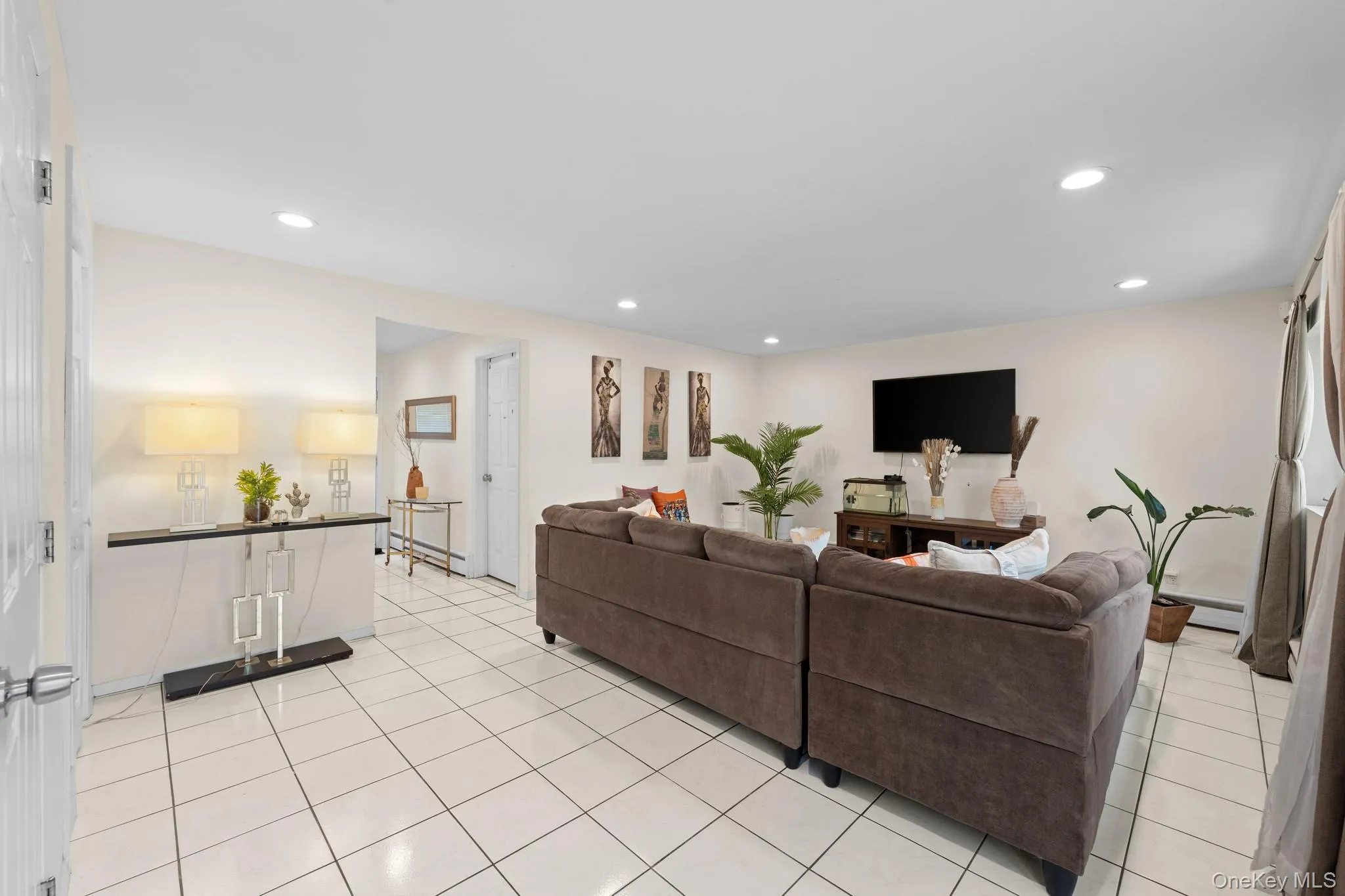 202 Tinton Place, Huntington, NY, 4 Bedrooms Bedrooms, 11 Rooms Rooms,2 BathroomsBathrooms,Residential,For Rent,Tinton,0,1024025 202 Tinton Place, Huntington, NY, 4 Bedrooms Bedrooms, 11 Rooms Rooms,2 BathroomsBathrooms,Residential,For Rent,Tinton,0,1024025