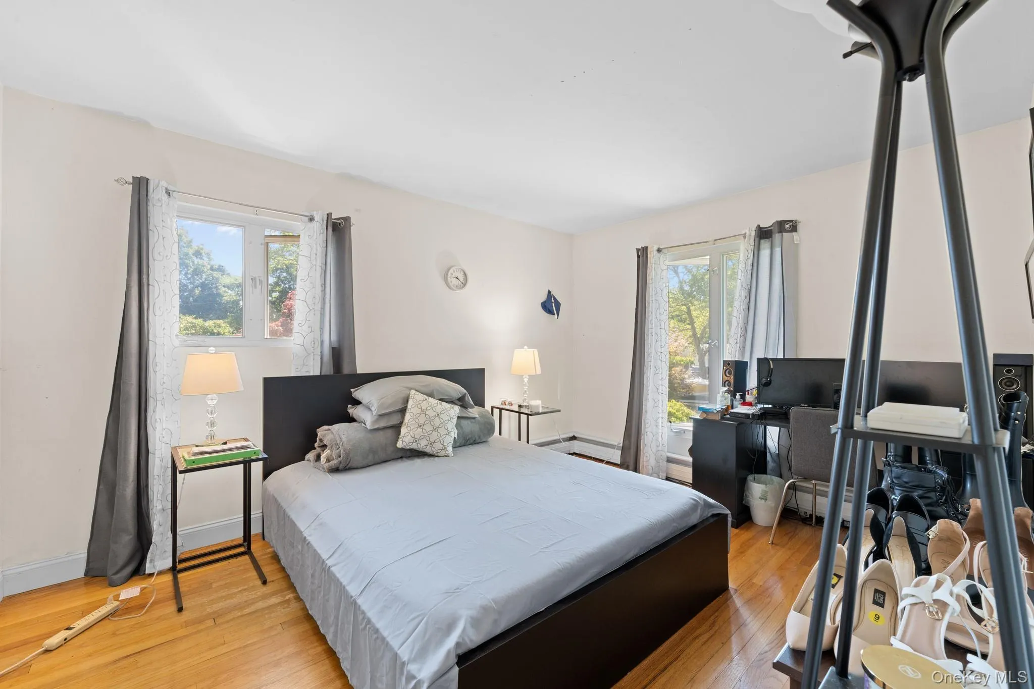 202 Tinton Place, Huntington, NY, 4 Bedrooms Bedrooms, 11 Rooms Rooms,2 BathroomsBathrooms,Residential,For Rent,Tinton,0,1024025 202 Tinton Place, Huntington, NY, 4 Bedrooms Bedrooms, 11 Rooms Rooms,2 BathroomsBathrooms,Residential,For Rent,Tinton,0,1024025
