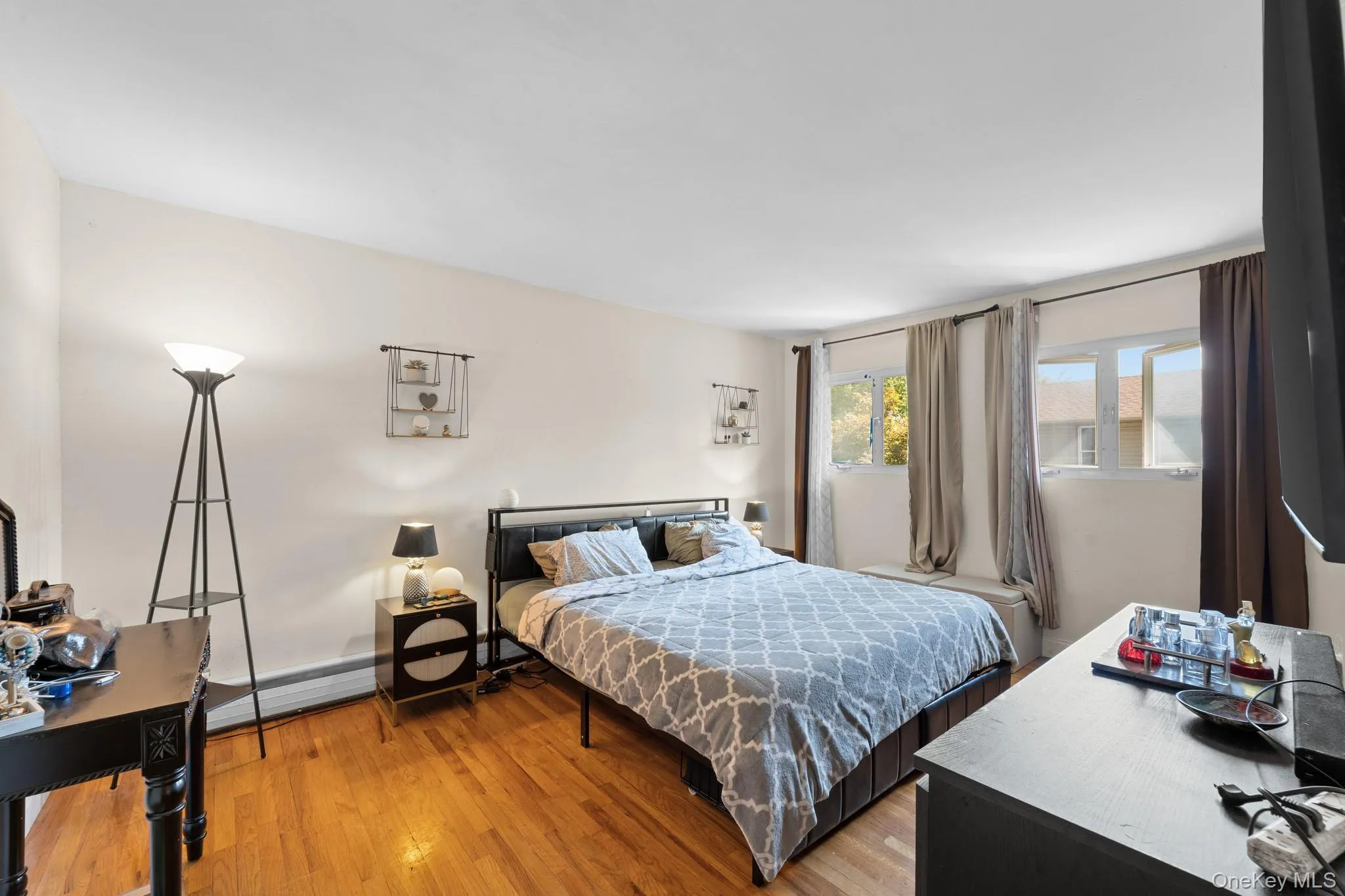 202 Tinton Place, Huntington, NY, 4 Bedrooms Bedrooms, 11 Rooms Rooms,2 BathroomsBathrooms,Residential,For Rent,Tinton,0,1024025 202 Tinton Place, Huntington, NY, 4 Bedrooms Bedrooms, 11 Rooms Rooms,2 BathroomsBathrooms,Residential,For Rent,Tinton,0,1024025