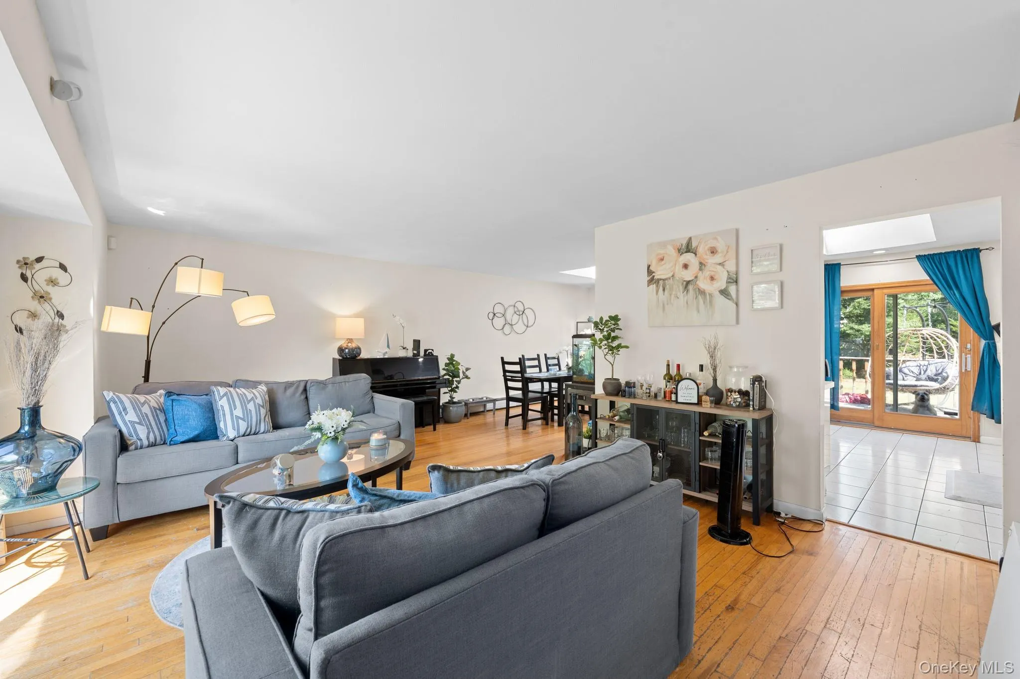 202 Tinton Place, Huntington, NY, 4 Bedrooms Bedrooms, 11 Rooms Rooms,2 BathroomsBathrooms,Residential,For Rent,Tinton,0,1024025 202 Tinton Place, Huntington, NY, 4 Bedrooms Bedrooms, 11 Rooms Rooms,2 BathroomsBathrooms,Residential,For Rent,Tinton,0,1024025