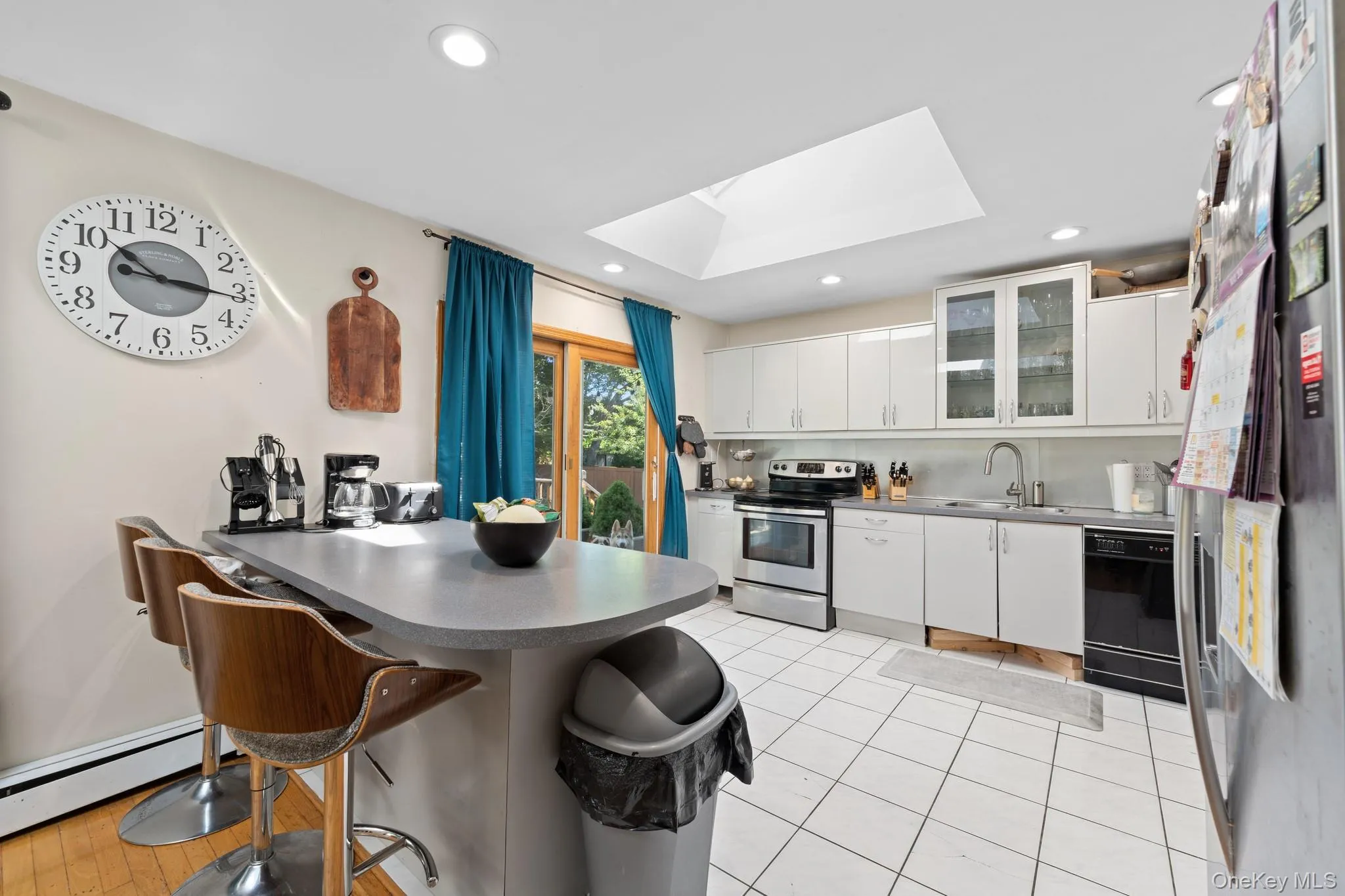 202 Tinton Place, Huntington, NY, 4 Bedrooms Bedrooms, 11 Rooms Rooms,2 BathroomsBathrooms,Residential,For Rent,Tinton,0,1024025 202 Tinton Place, Huntington, NY, 4 Bedrooms Bedrooms, 11 Rooms Rooms,2 BathroomsBathrooms,Residential,For Rent,Tinton,0,1024025