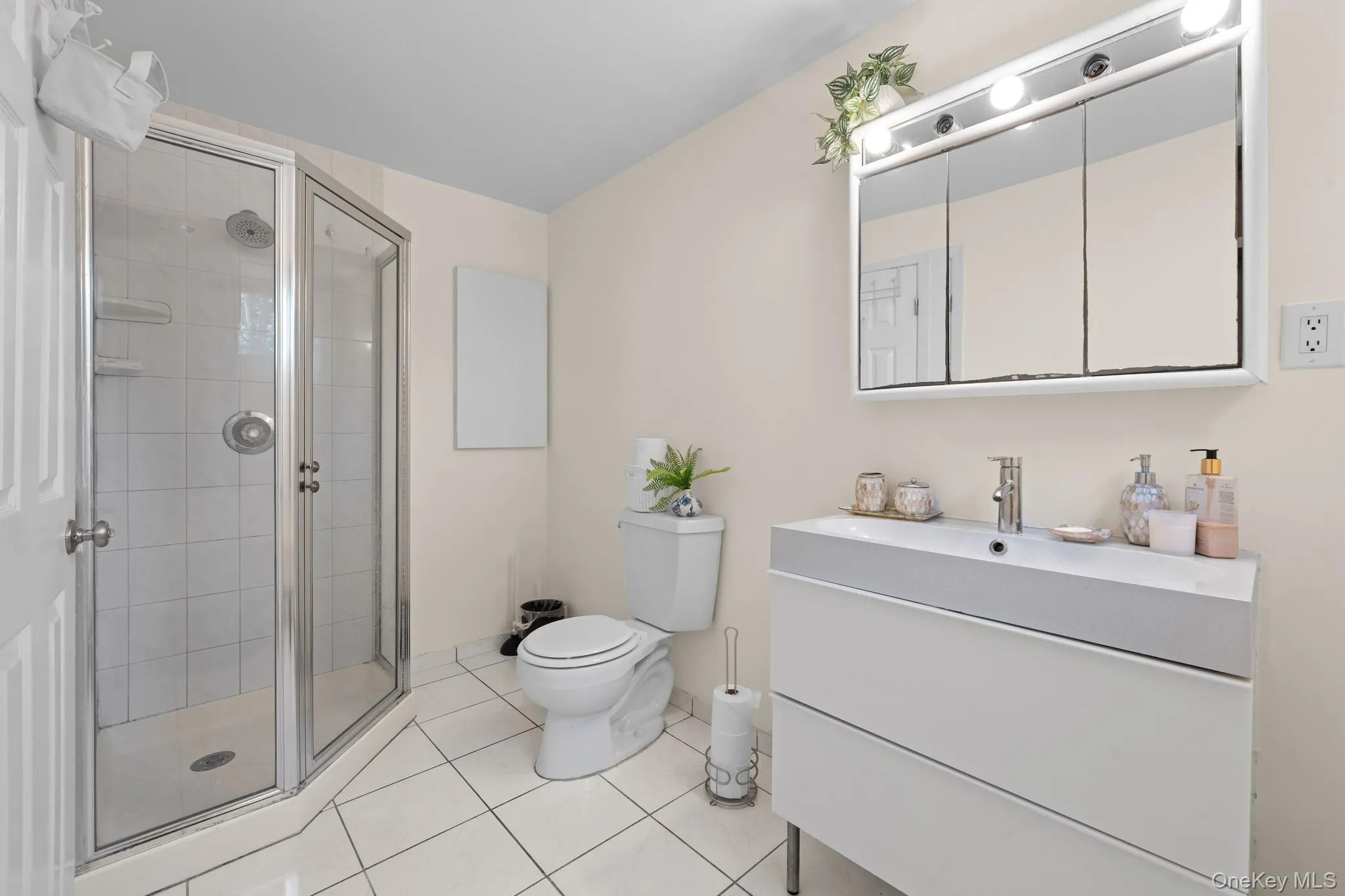 202 Tinton Place, Huntington, NY, 4 Bedrooms Bedrooms, 11 Rooms Rooms,2 BathroomsBathrooms,Residential,For Rent,Tinton,0,1024025 202 Tinton Place, Huntington, NY, 4 Bedrooms Bedrooms, 11 Rooms Rooms,2 BathroomsBathrooms,Residential,For Rent,Tinton,0,1024025