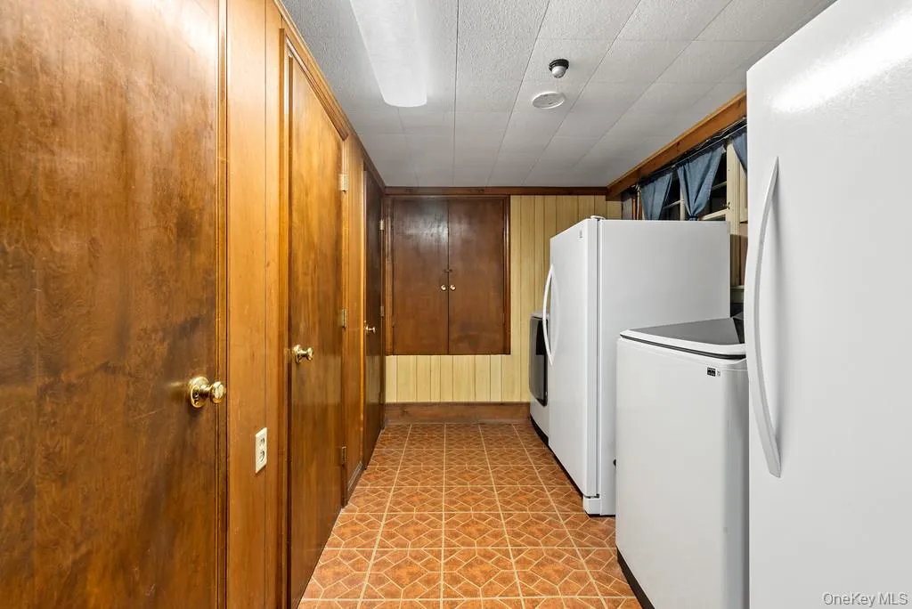 11 Carnelli Court, Poughkeepsie (town), NY, 4 Bedrooms Bedrooms, 11 Rooms Rooms,3 BathroomsBathrooms,Residential,For Rent,Carnelli,0,1024028 11 Carnelli Court, Poughkeepsie (town), NY, 4 Bedrooms Bedrooms, 11 Rooms Rooms,3 BathroomsBathrooms,Residential,For Rent,Carnelli,0,1024028