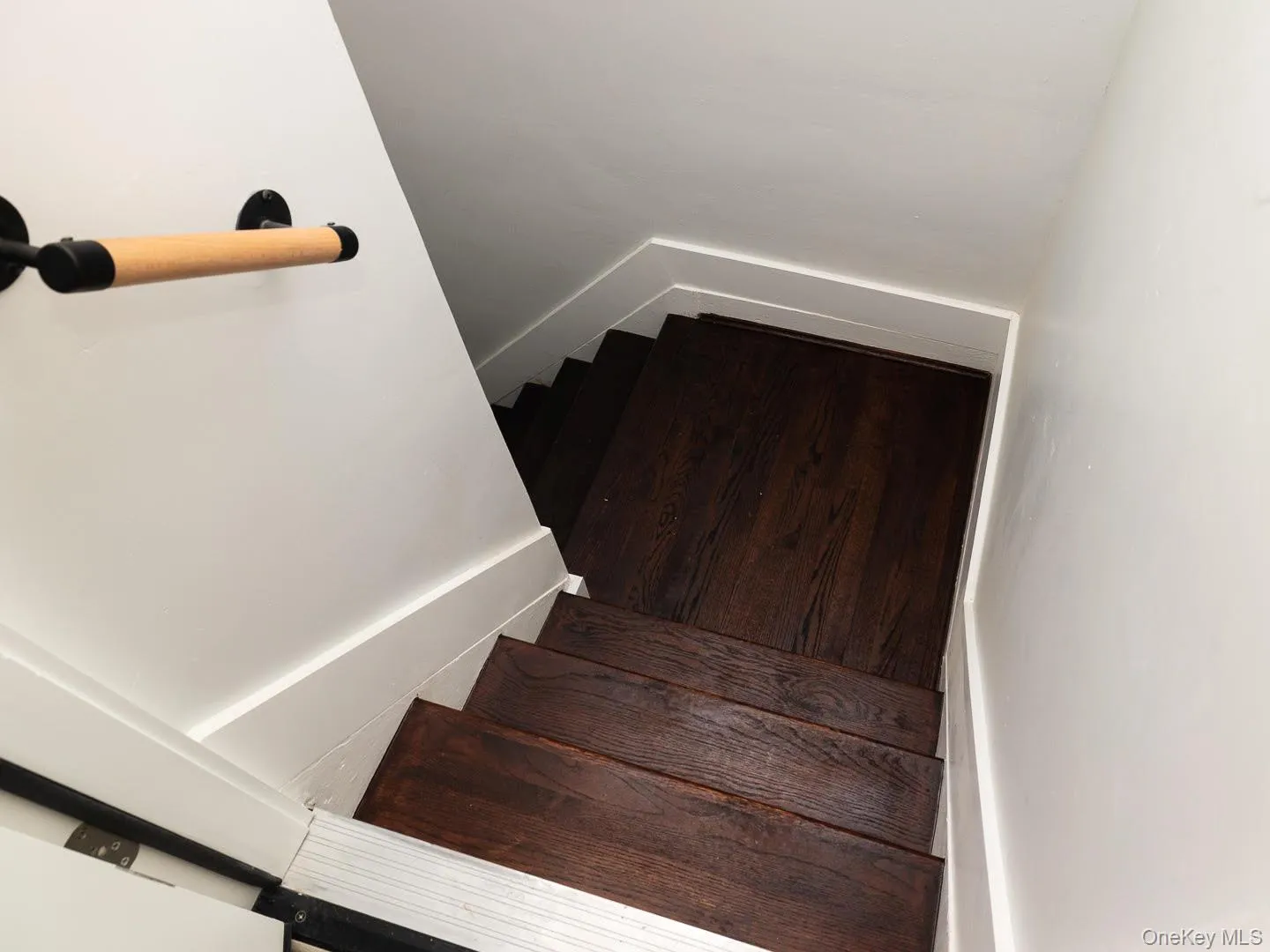 47 Wood Street, Hempstead, NY, 2 Bedrooms Bedrooms, 4 Rooms Rooms,1 BathroomBathrooms,Residential Lease,For Rent,Wood,0,1024030 47 Wood Street, Hempstead, NY, 2 Bedrooms Bedrooms, 4 Rooms Rooms,1 BathroomBathrooms,Residential Lease,For Rent,Wood,0,1024030