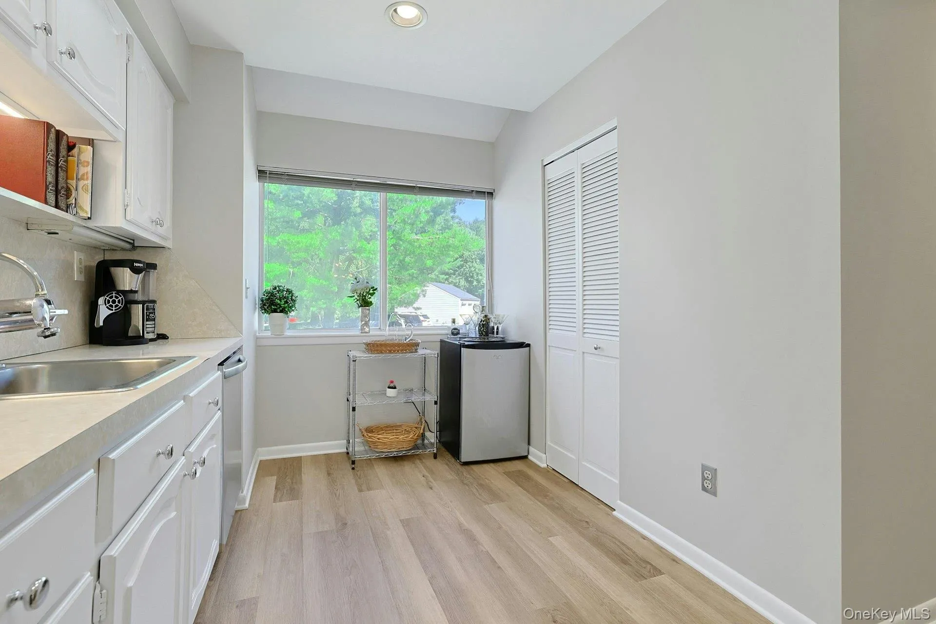 Kitchen pantry offers additional storage and easy organization. Kitchen pantry offers additional storage and easy organization.