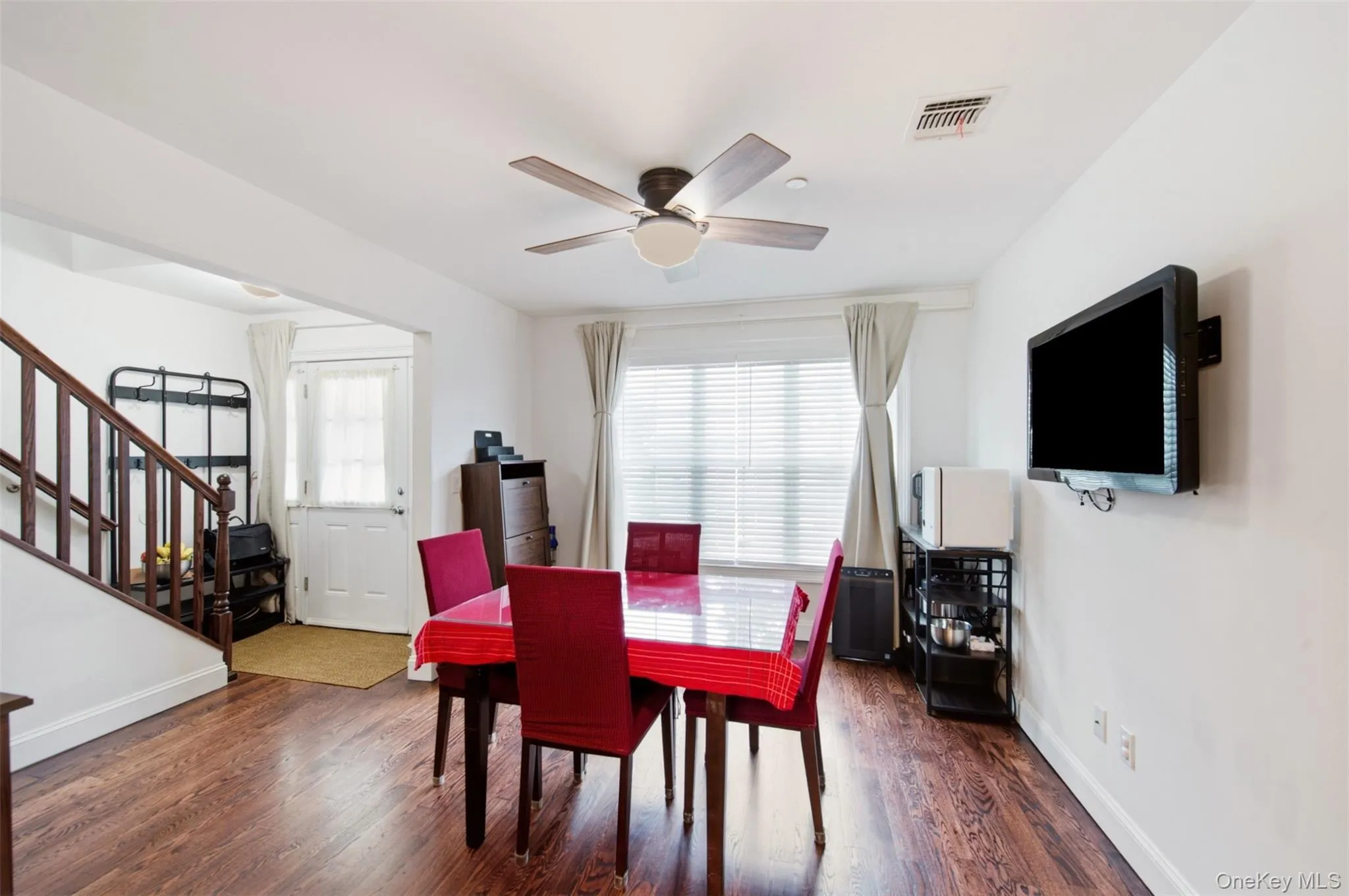 723 Carman Avenue, Hempstead, NY, 2 Bedrooms Bedrooms, 5 Rooms Rooms,2 BathroomsBathrooms,Residential,For Rent,Carman,0,1024044 723 Carman Avenue, Hempstead, NY, 2 Bedrooms Bedrooms, 5 Rooms Rooms,2 BathroomsBathrooms,Residential,For Rent,Carman,0,1024044
