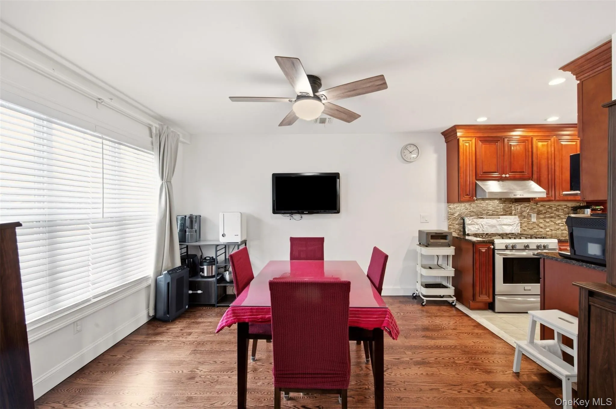 723 Carman Avenue, Hempstead, NY, 2 Bedrooms Bedrooms, 5 Rooms Rooms,2 BathroomsBathrooms,Residential,For Rent,Carman,0,1024044 723 Carman Avenue, Hempstead, NY, 2 Bedrooms Bedrooms, 5 Rooms Rooms,2 BathroomsBathrooms,Residential,For Rent,Carman,0,1024044
