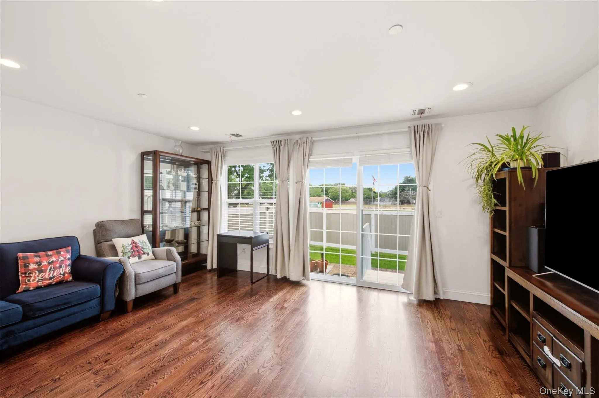 723 Carman Avenue, Hempstead, NY, 2 Bedrooms Bedrooms, 5 Rooms Rooms,2 BathroomsBathrooms,Residential,For Rent,Carman,0,1024044 723 Carman Avenue, Hempstead, NY, 2 Bedrooms Bedrooms, 5 Rooms Rooms,2 BathroomsBathrooms,Residential,For Rent,Carman,0,1024044