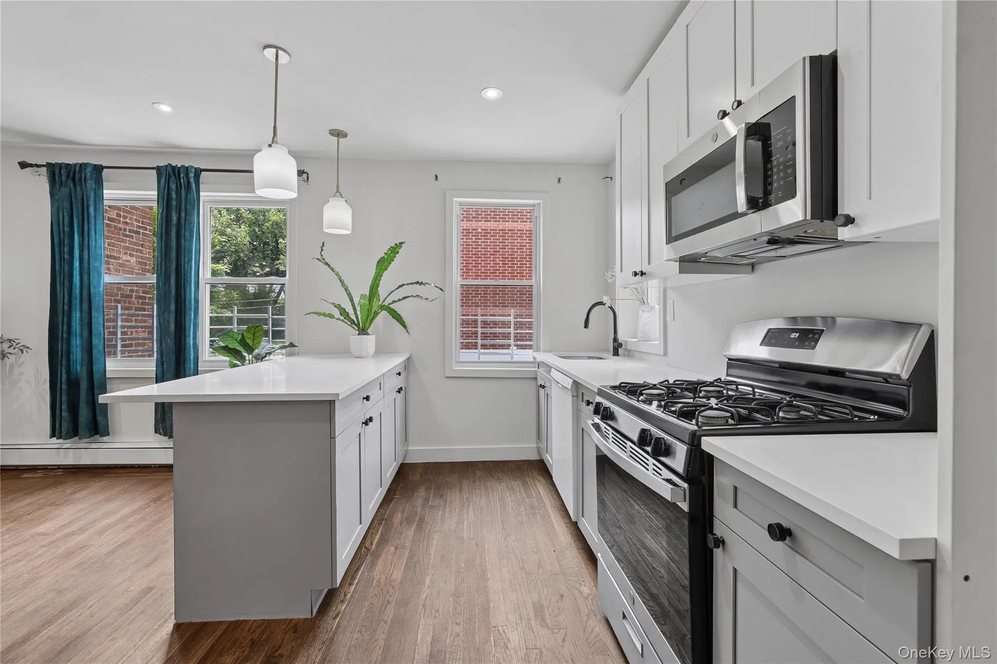 57-68 Mazeau Street, New York, NY, 3 Bedrooms Bedrooms, 6 Rooms Rooms,2 BathroomsBathrooms,Residential,For Rent,Mazeau,0,1024045 57-68 Mazeau Street, New York, NY, 3 Bedrooms Bedrooms, 6 Rooms Rooms,2 BathroomsBathrooms,Residential,For Rent,Mazeau,0,1024045
